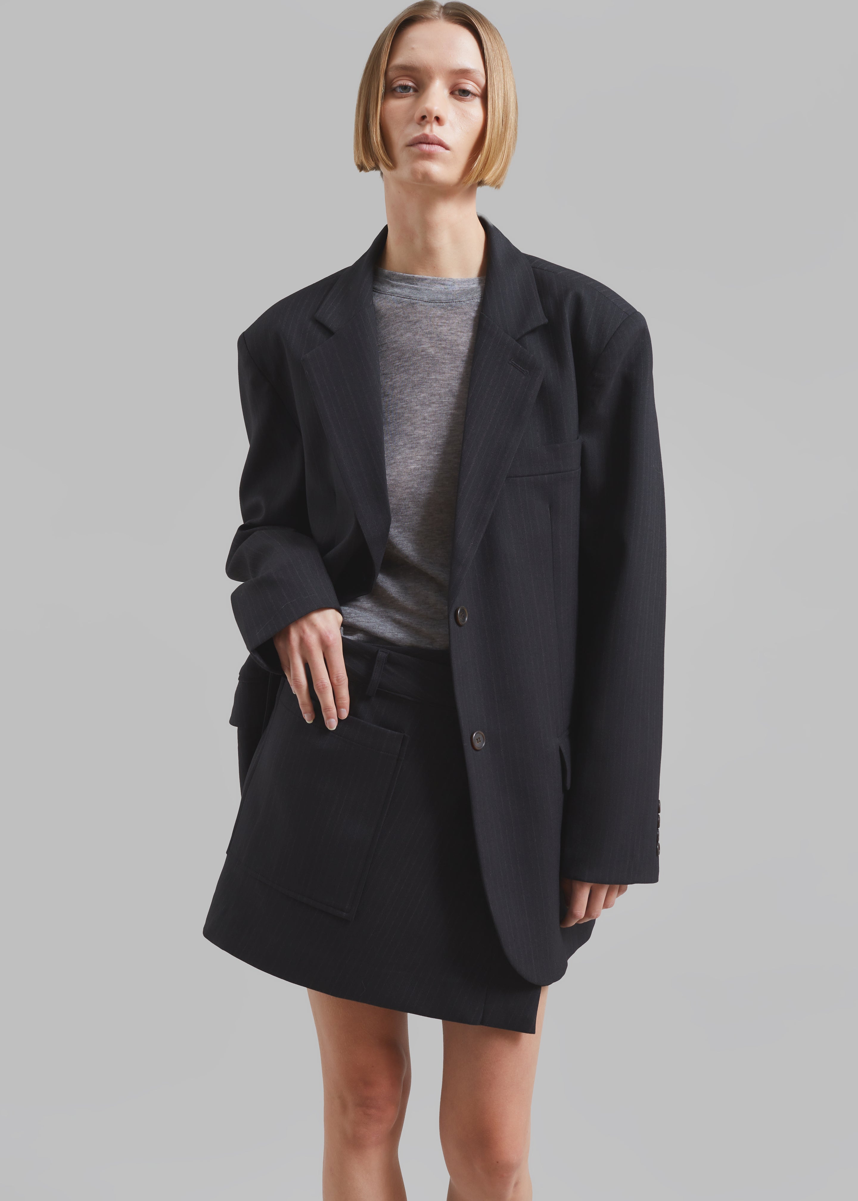 Aris Blazer - Black Pinstripe - 9
