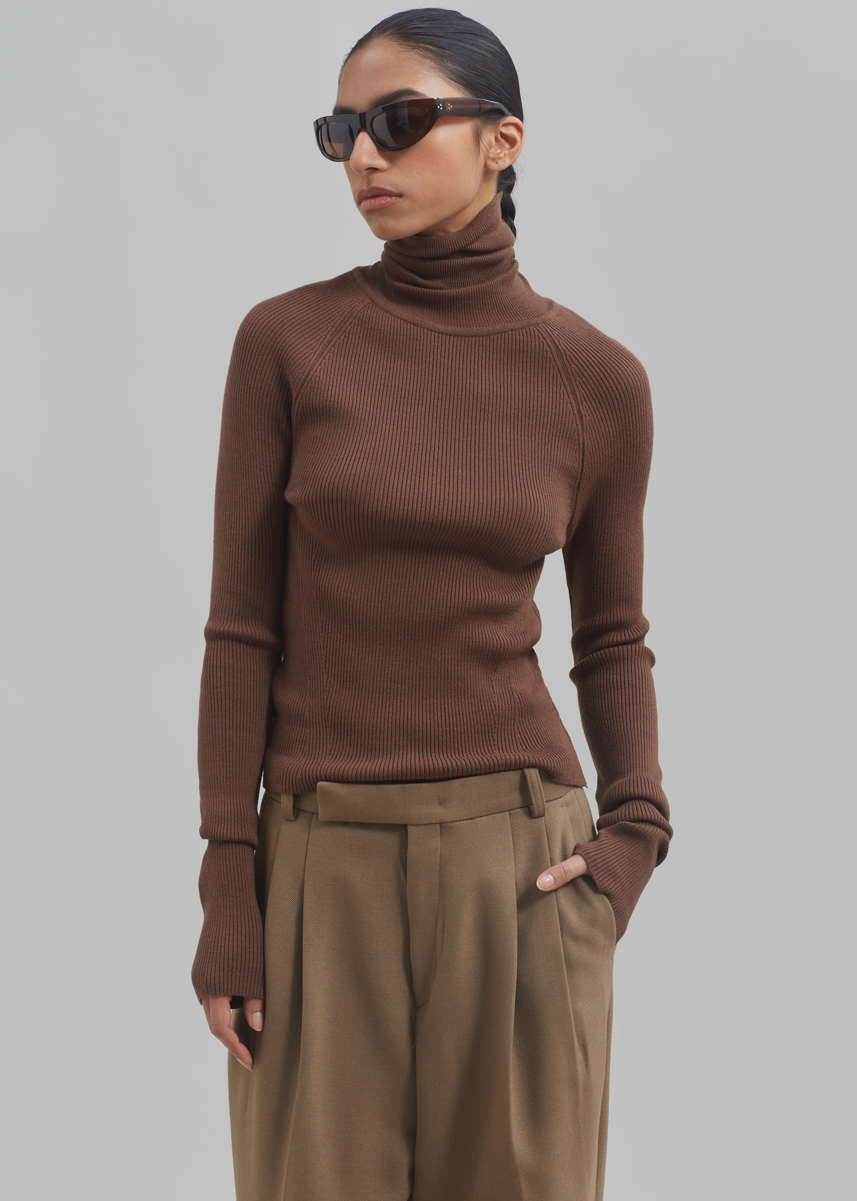 Aubree Turtleneck - Brown - 7