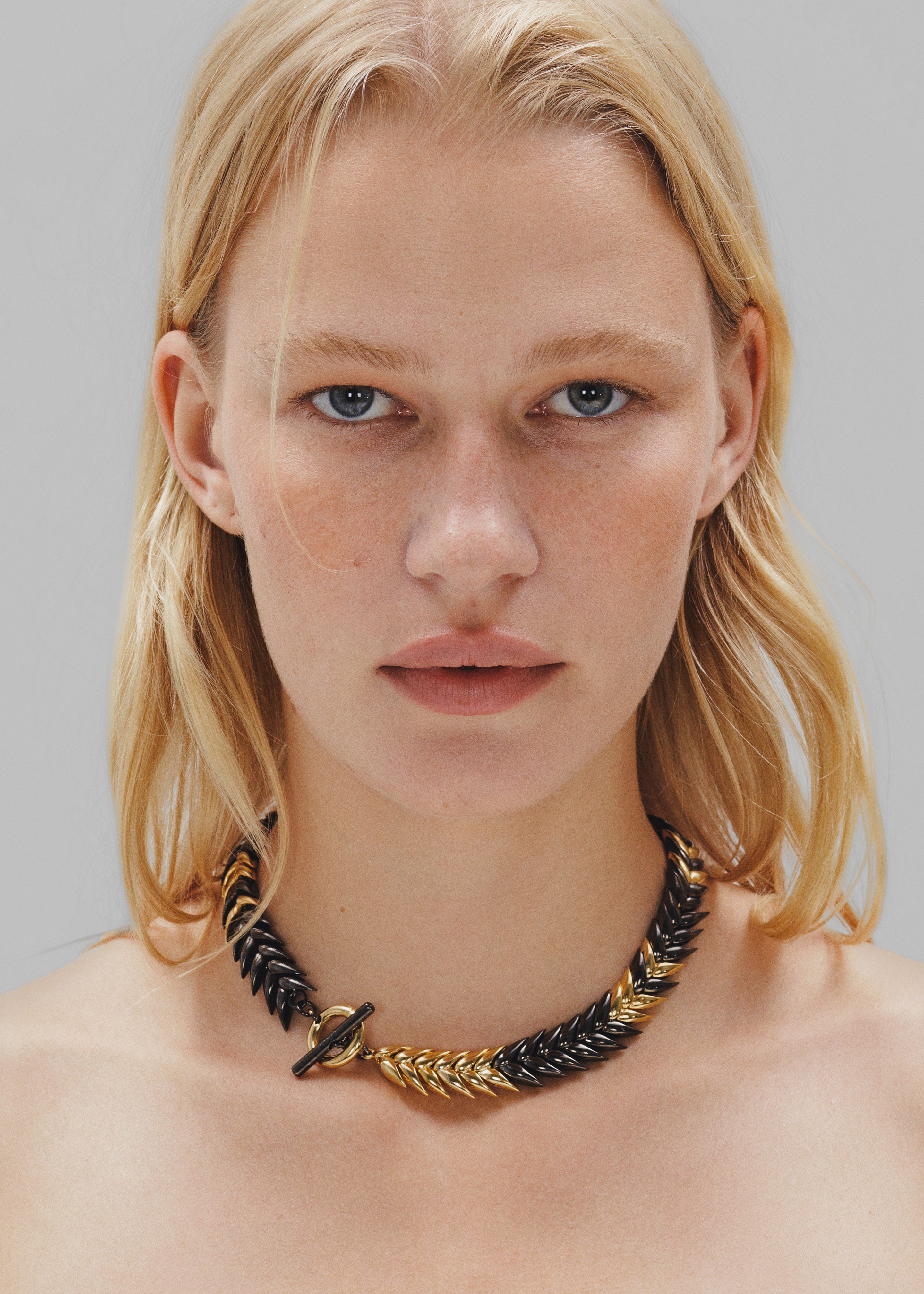 Bevza Burned Spikelet Necklace - Gold/Black - 2