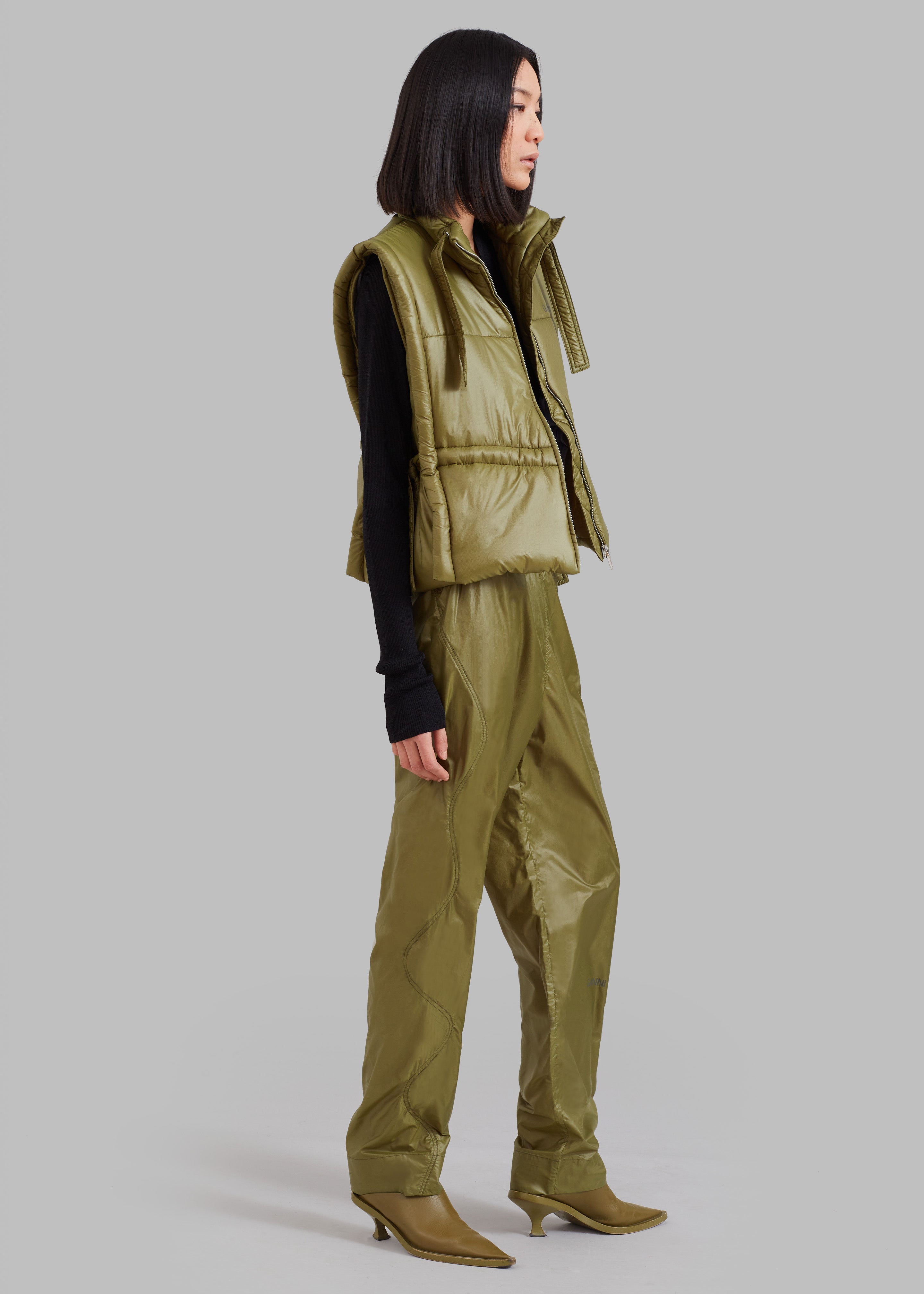 GANNI Shiny Quilt Elasticated Pants - Spaghnum - 1