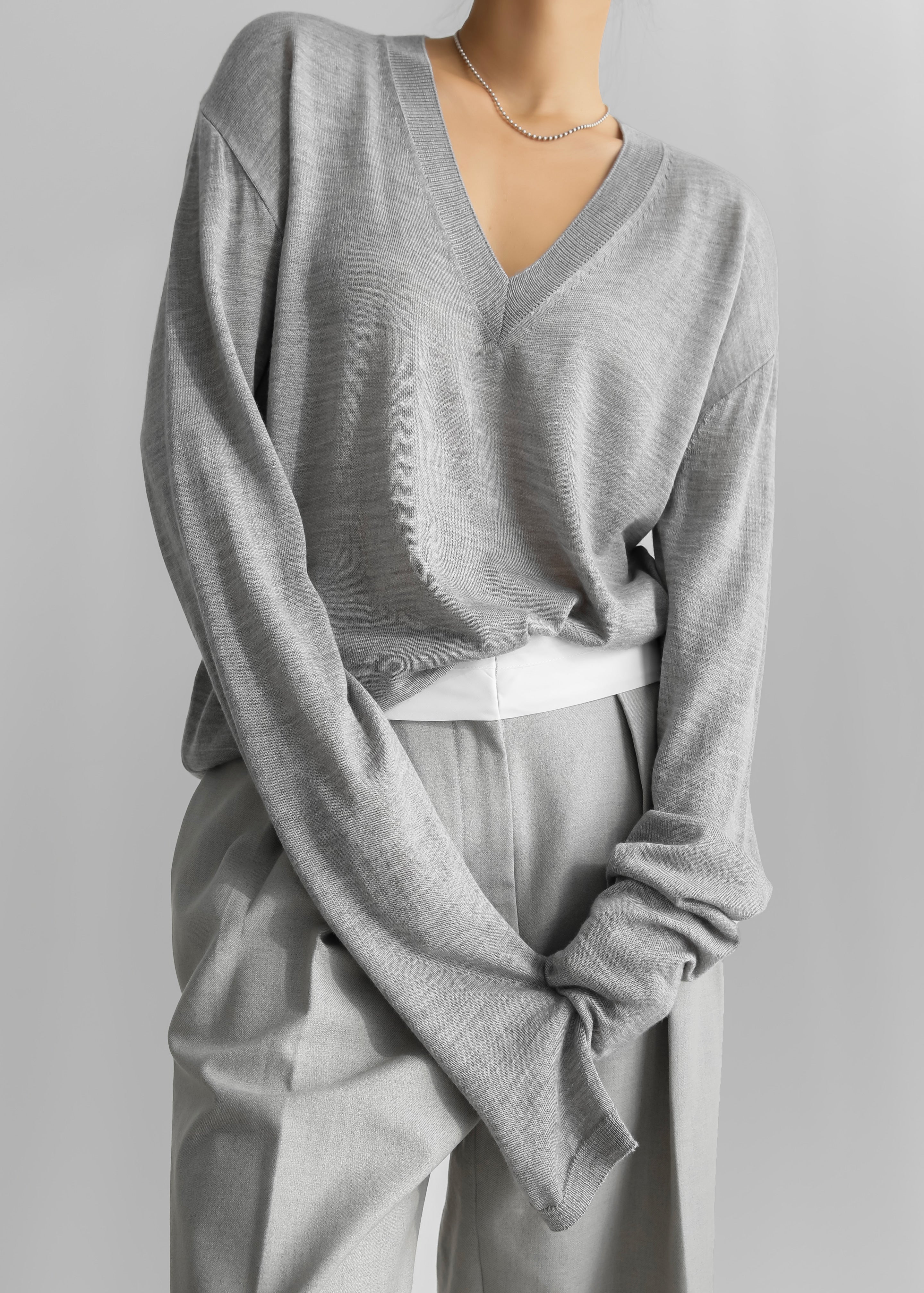 Juro V-Neck Knit - Grey - 5