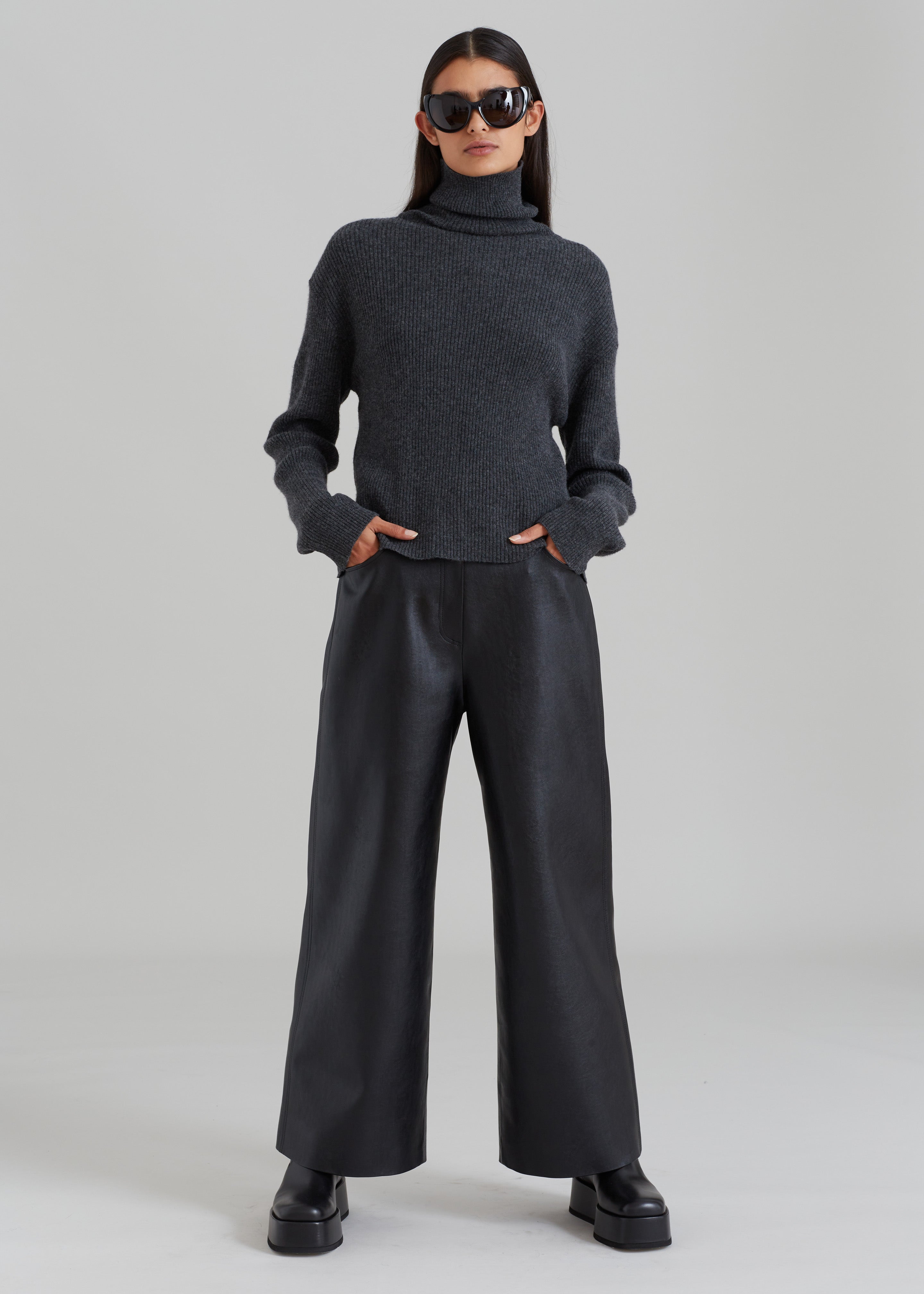 Jensen Turtleneck Sweater - Charcoal - 3