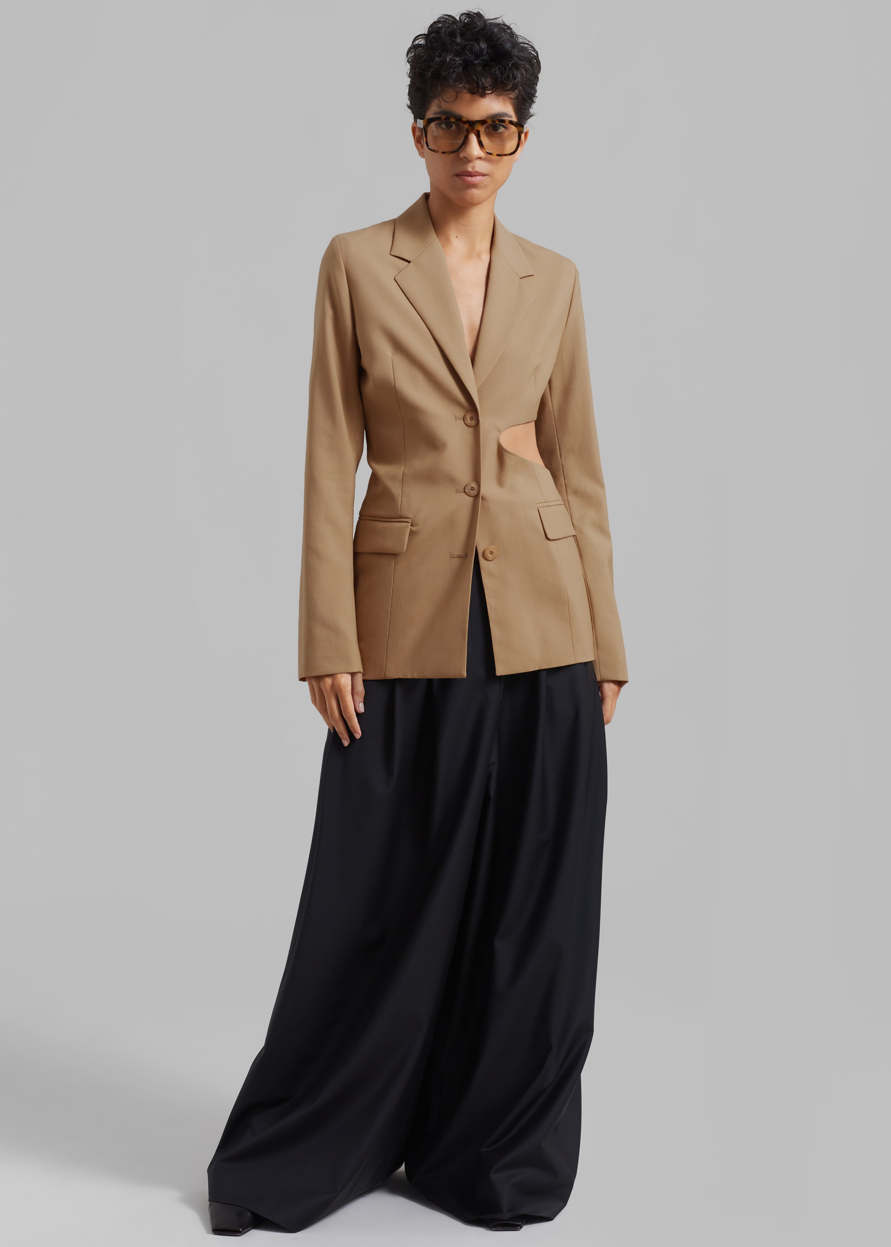 Low Classic Sleek Slim Blazer - Beige - 3