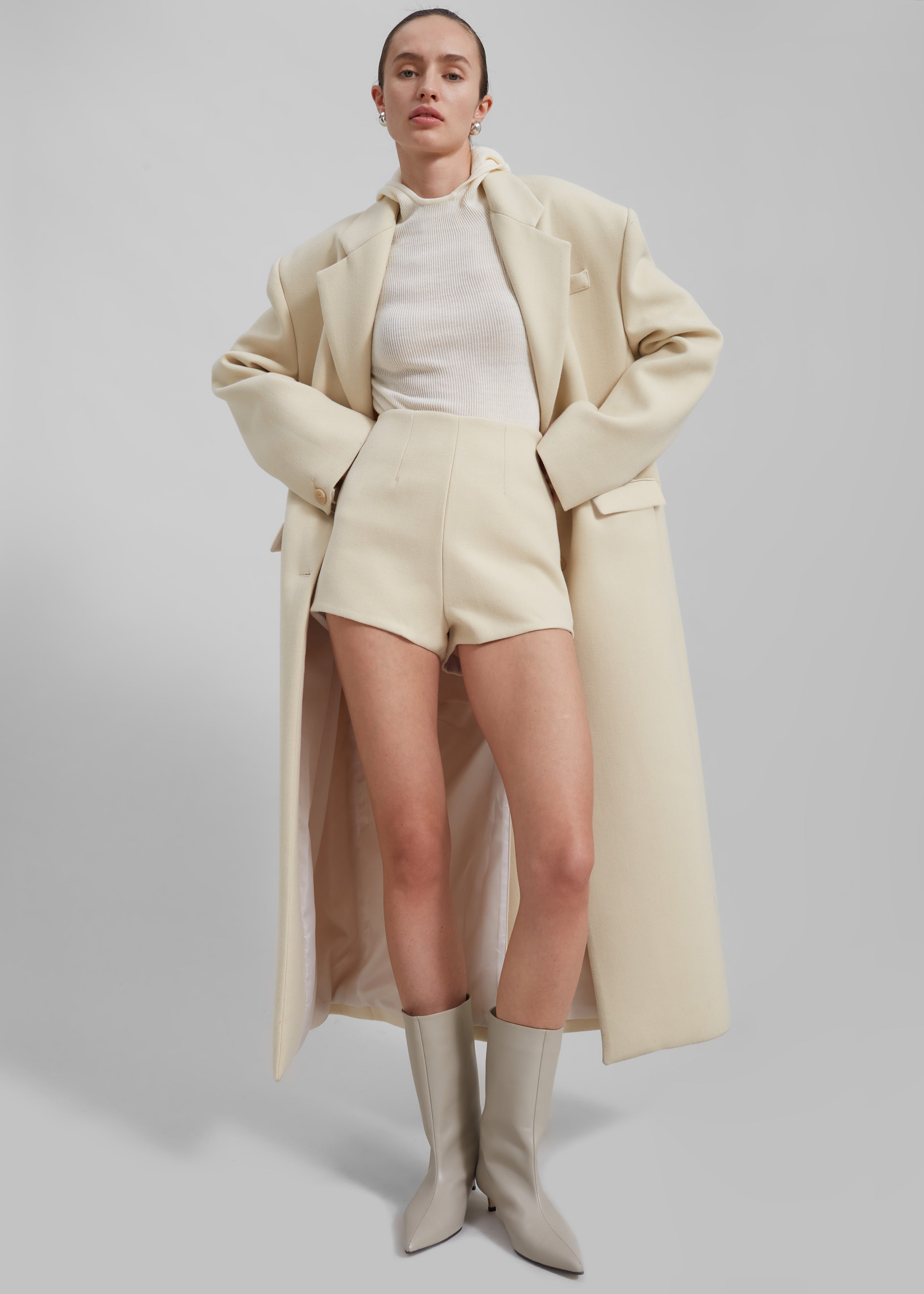 Mira Hot Pants - Cream - 3