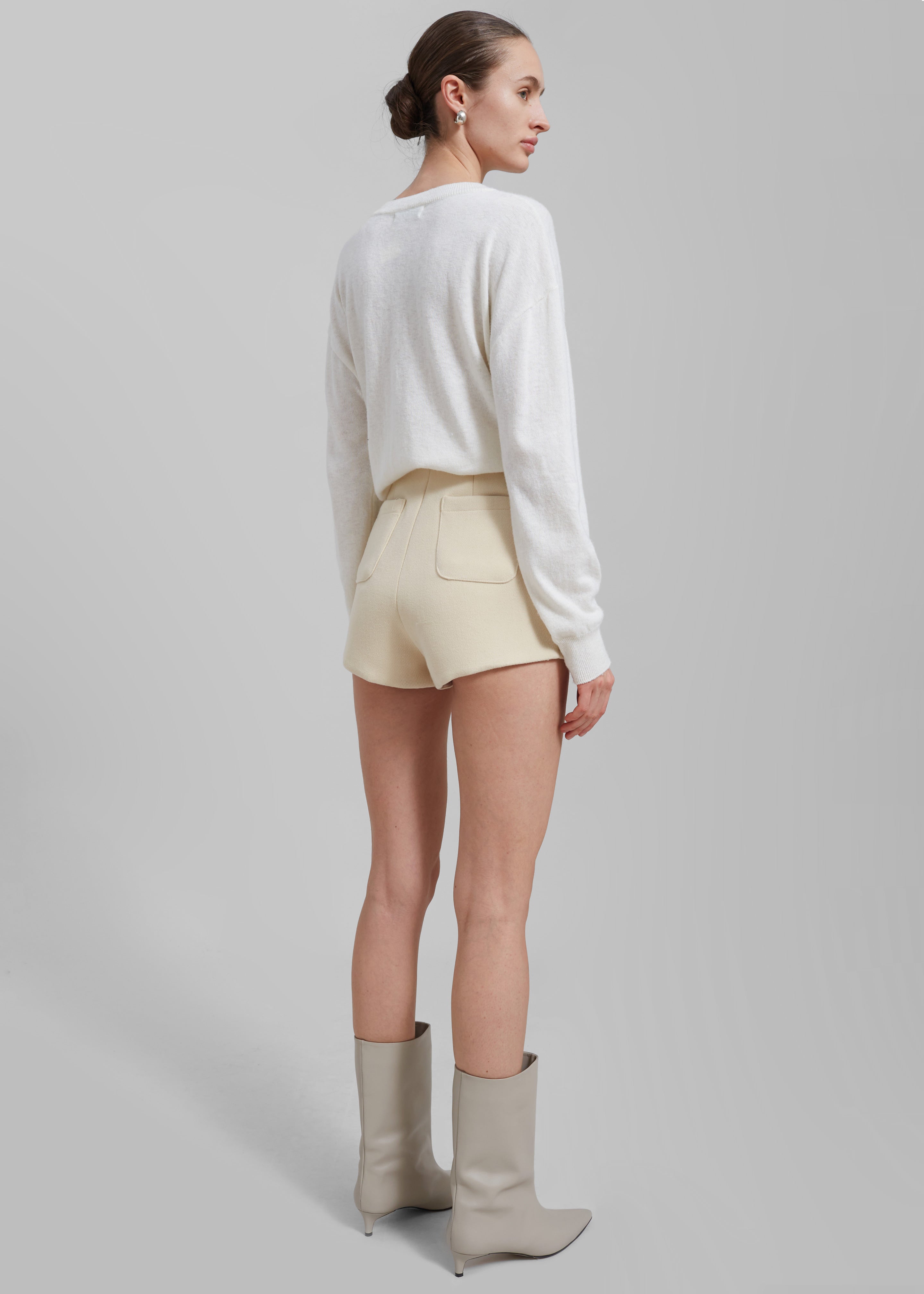 Mira Hot Pants - Cream - 8