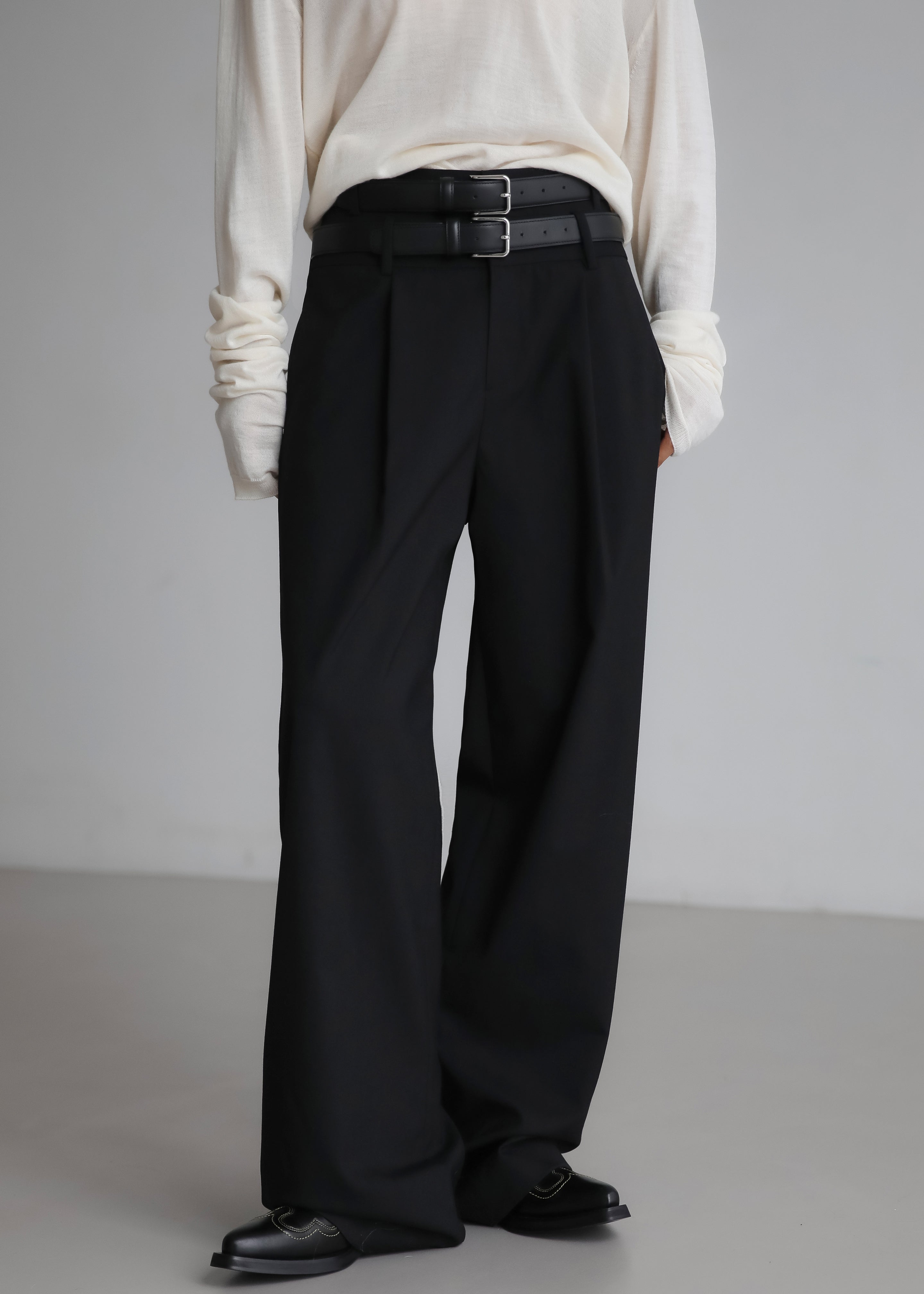 Olwen Pintuck Trousers - Black - 9
