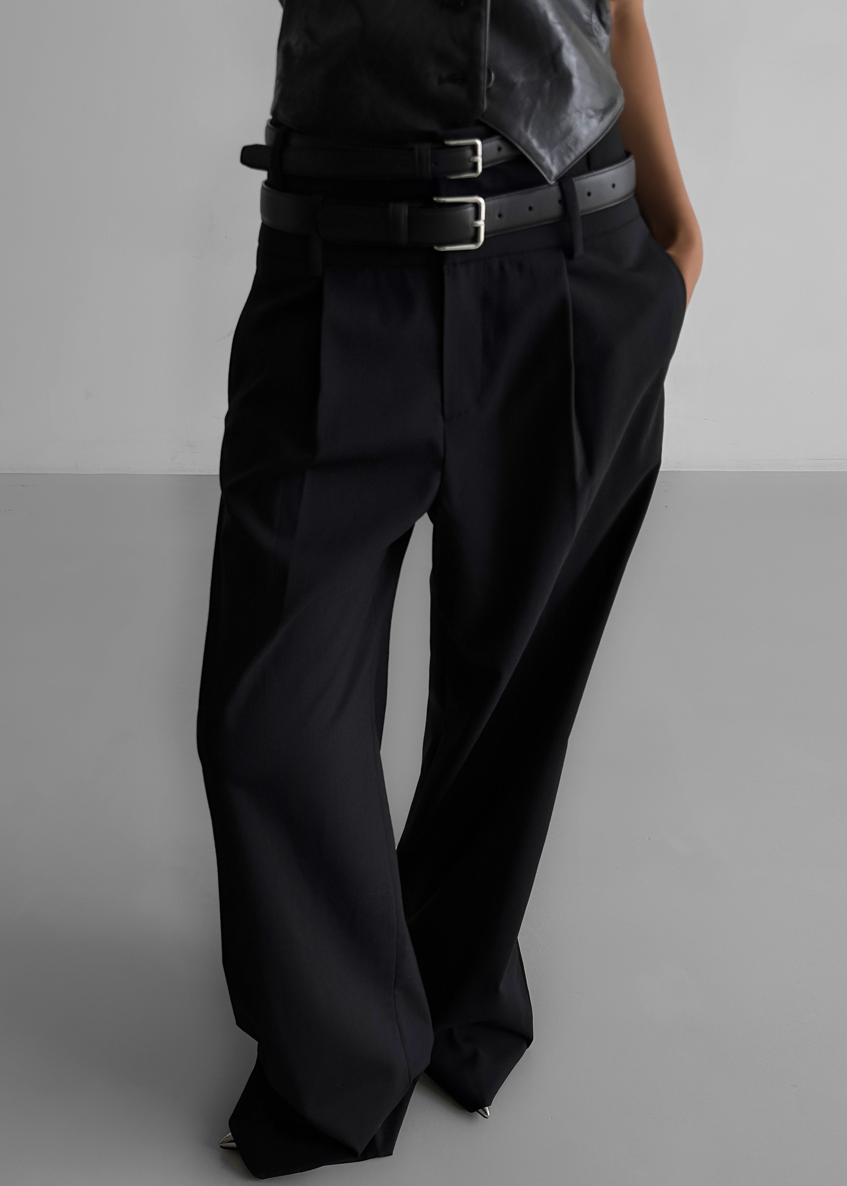 Olwen Pintuck Trousers - Black - 3