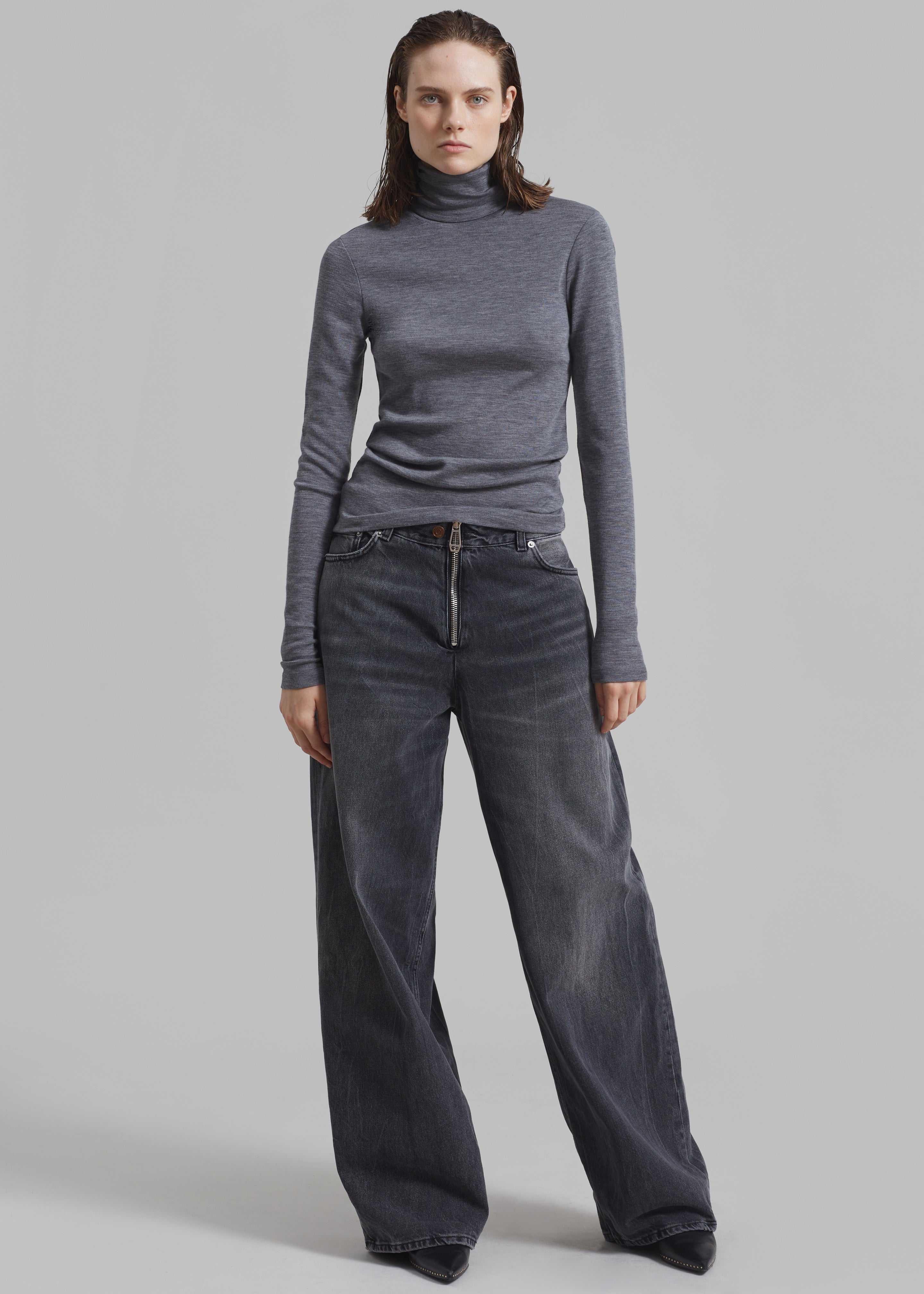 Róhe Fine Merino Turtleneck - Grey Melange - 2