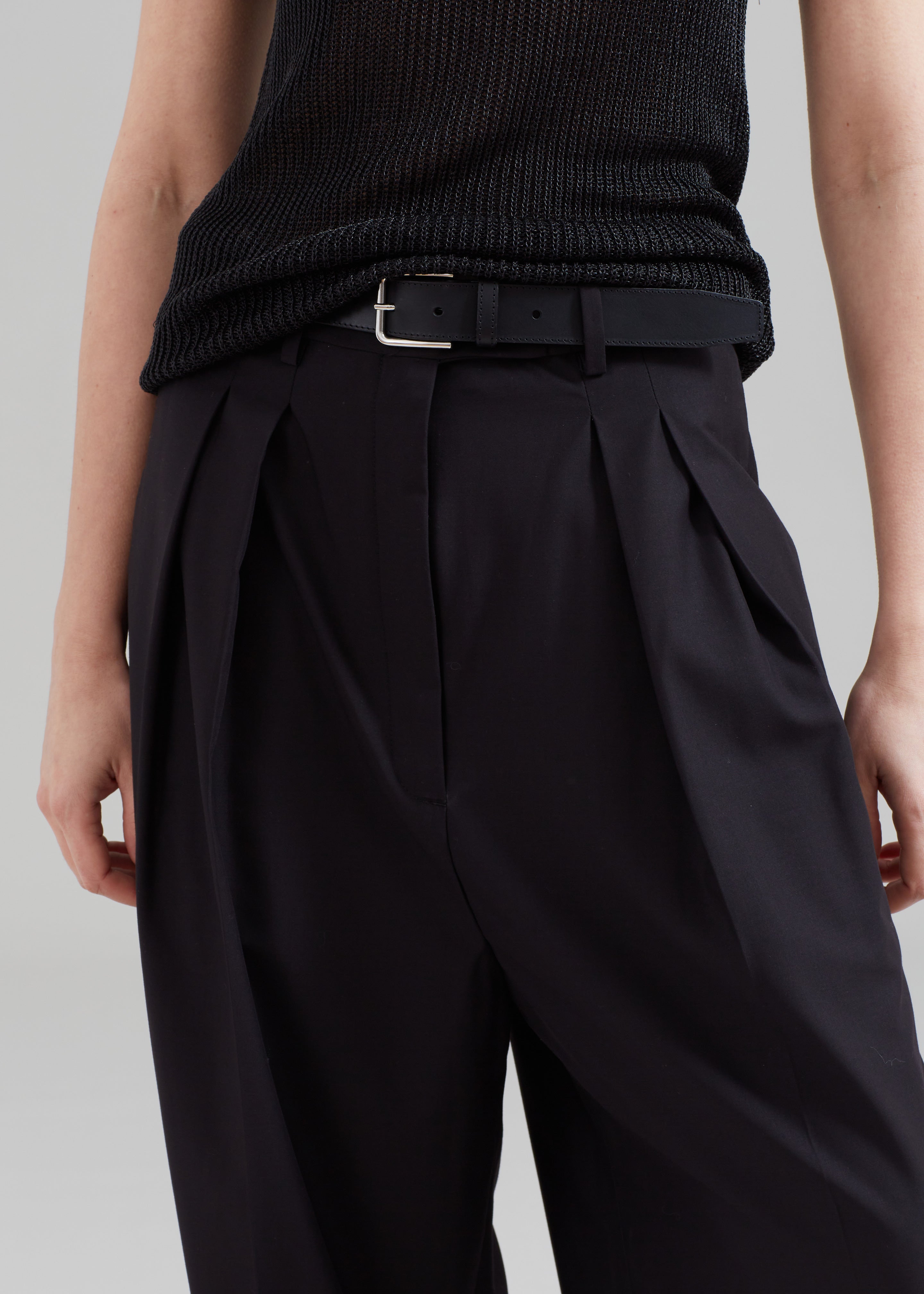 Sion Pintuck Trousers - Black - 6