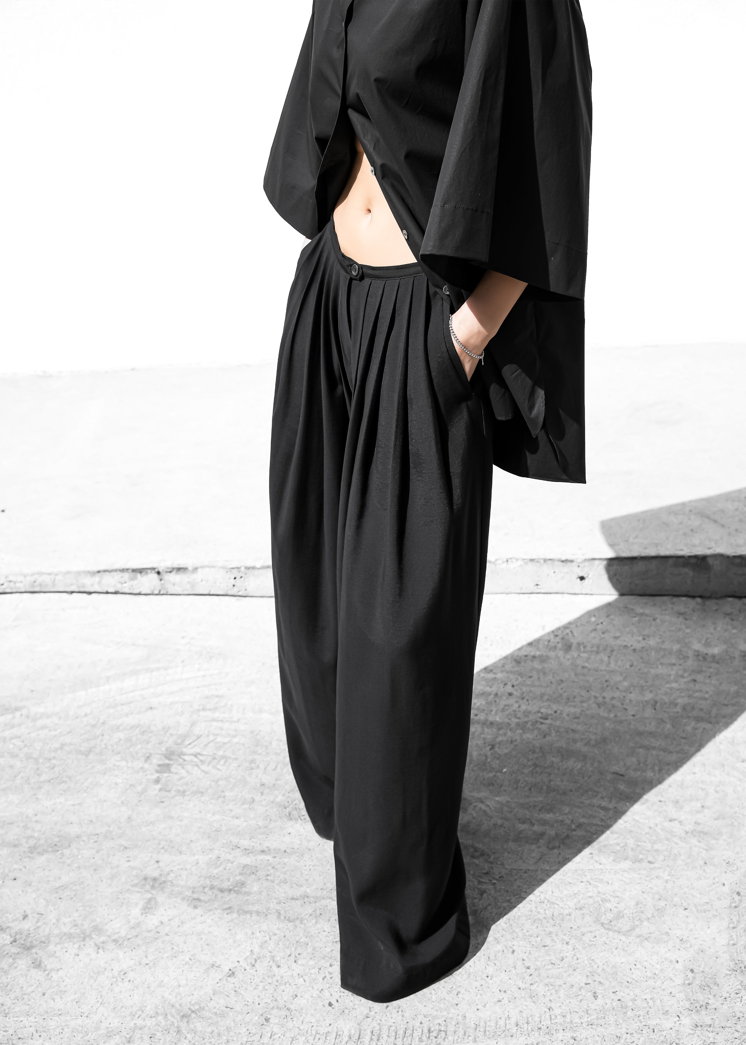 Sloane Wide Leg Trousers - Black - 4