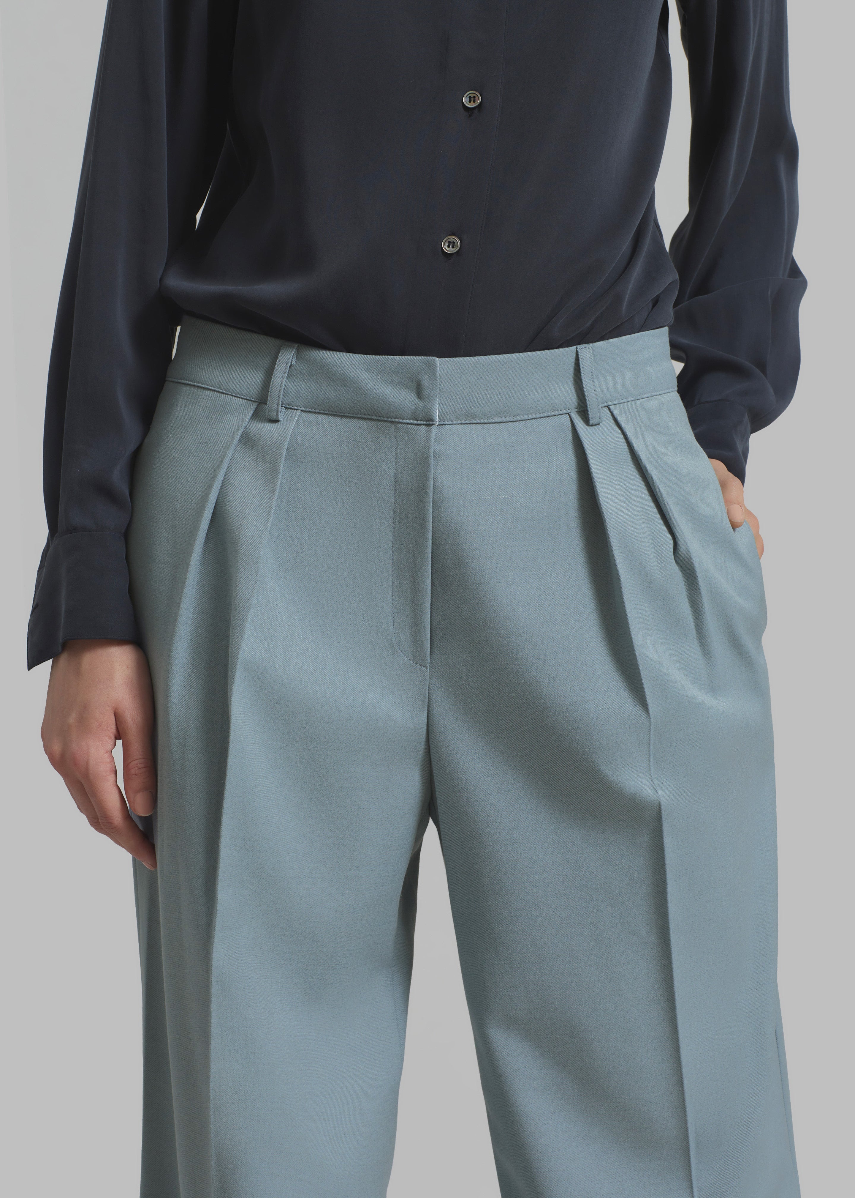 Spencer Pleated Pants - Dusty Blue - 10