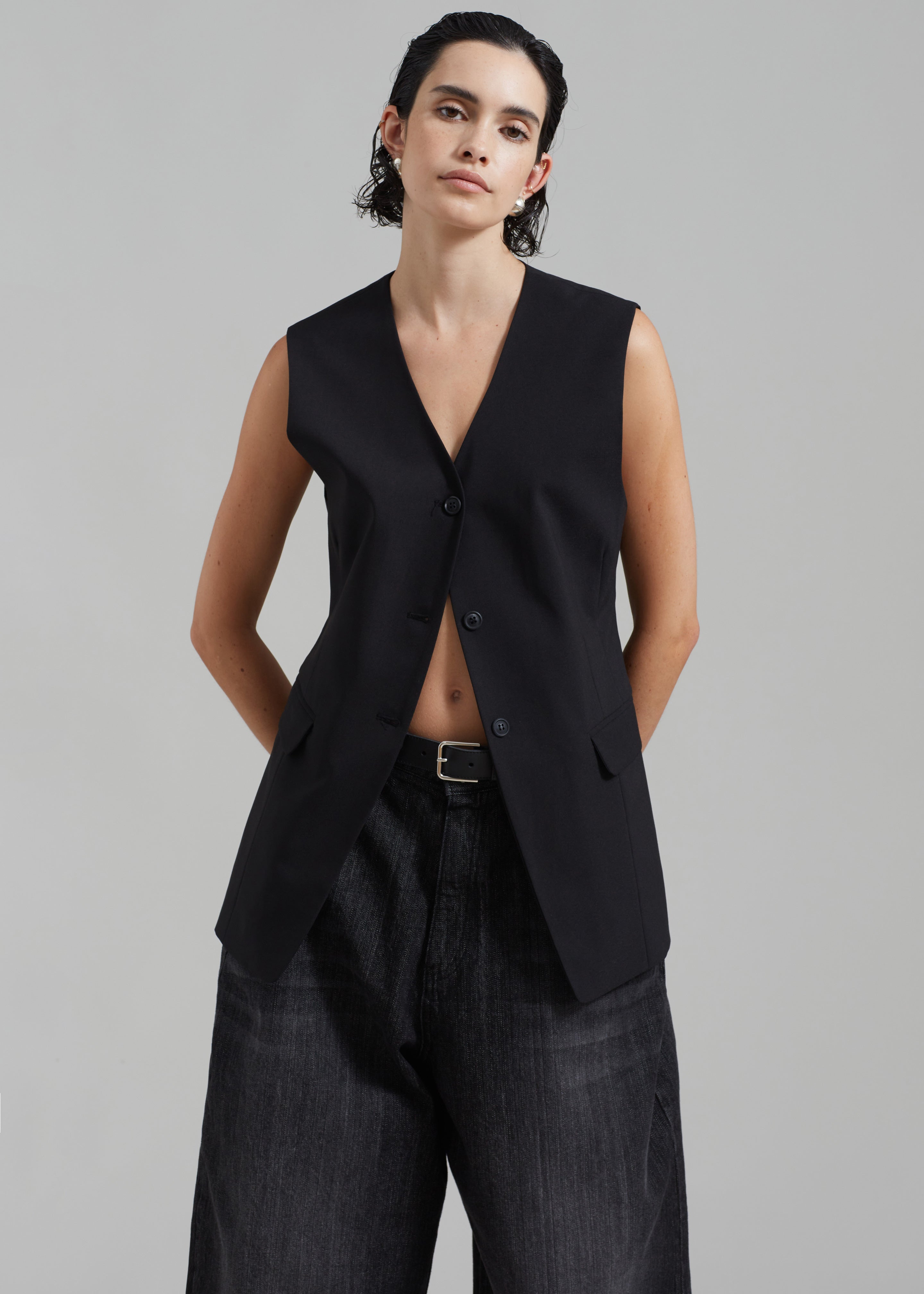 Sutton Vest - Black - 3