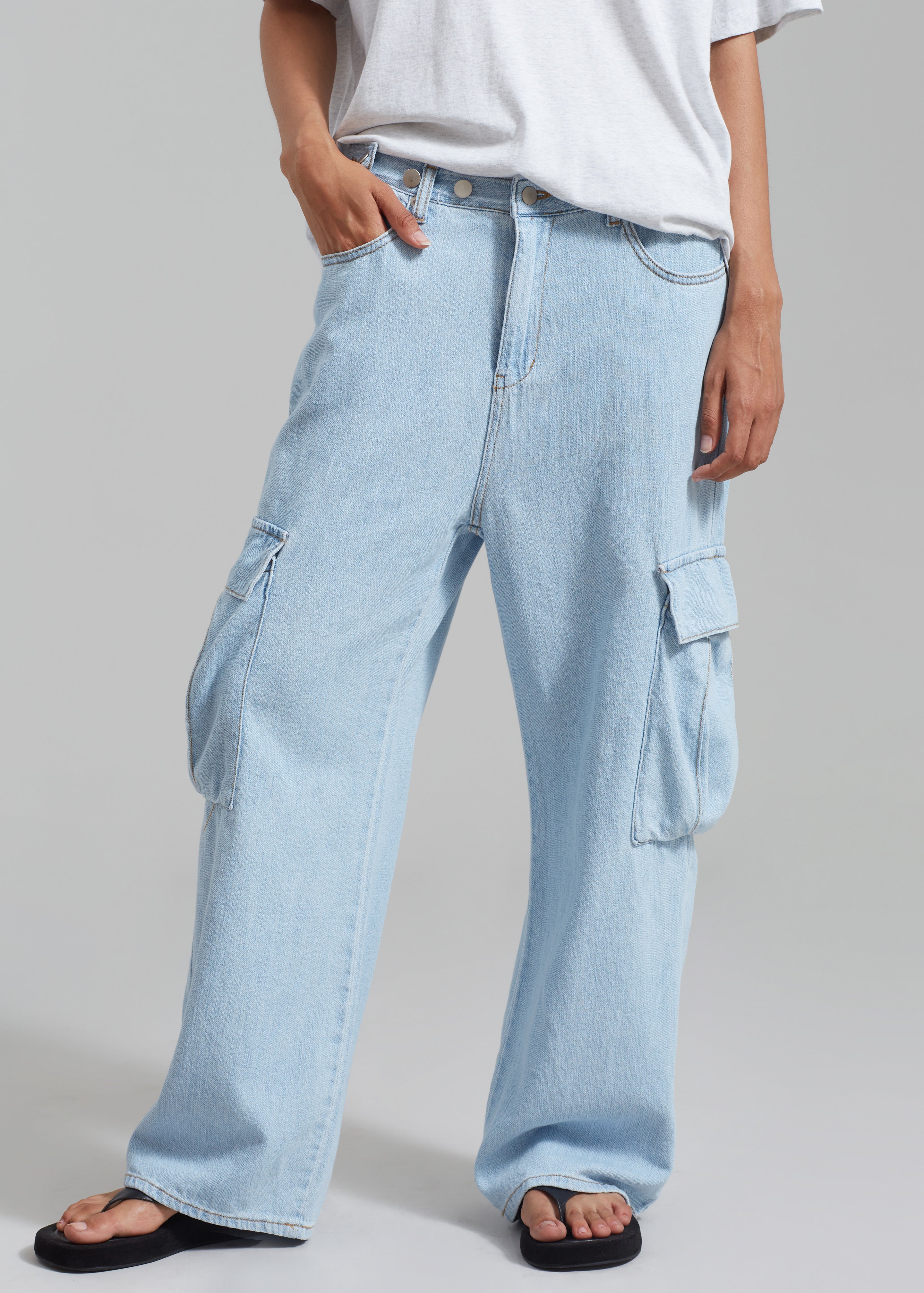 Tatum Cargo Jeans - Light Wash - 2