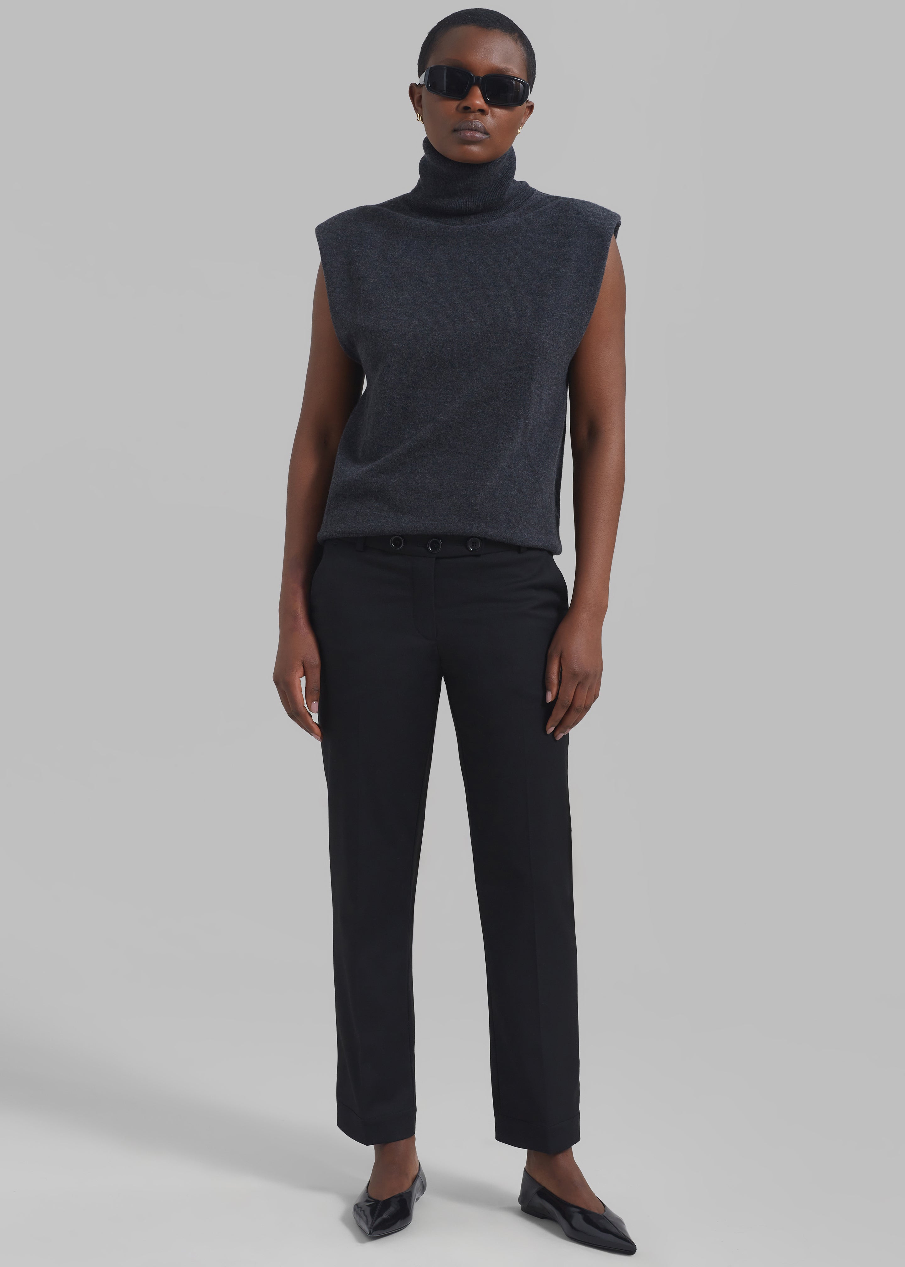 The Garment Pluto Cropped Pants - Black - 4