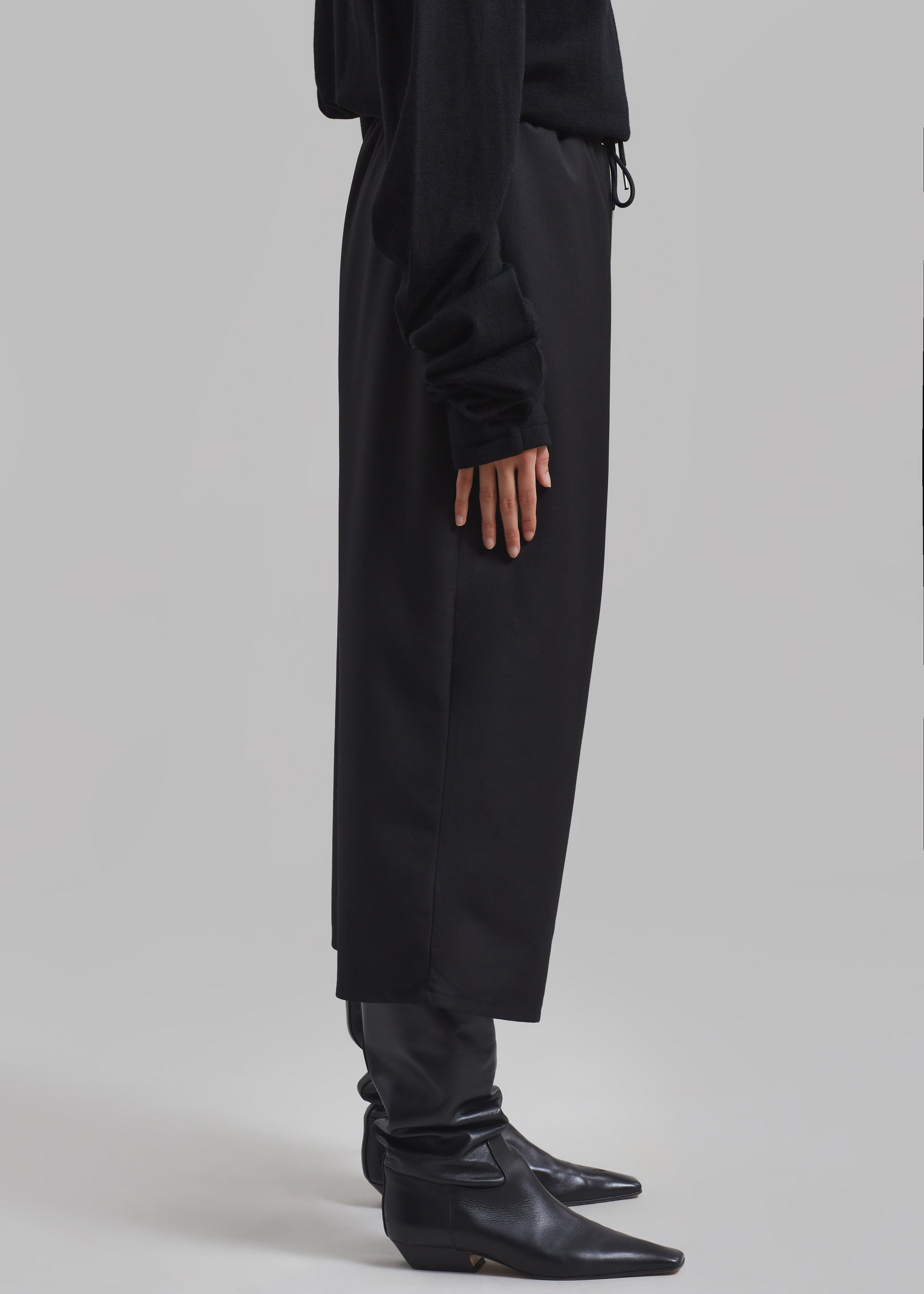Turner Cropped Boxer Pants - Black - 5