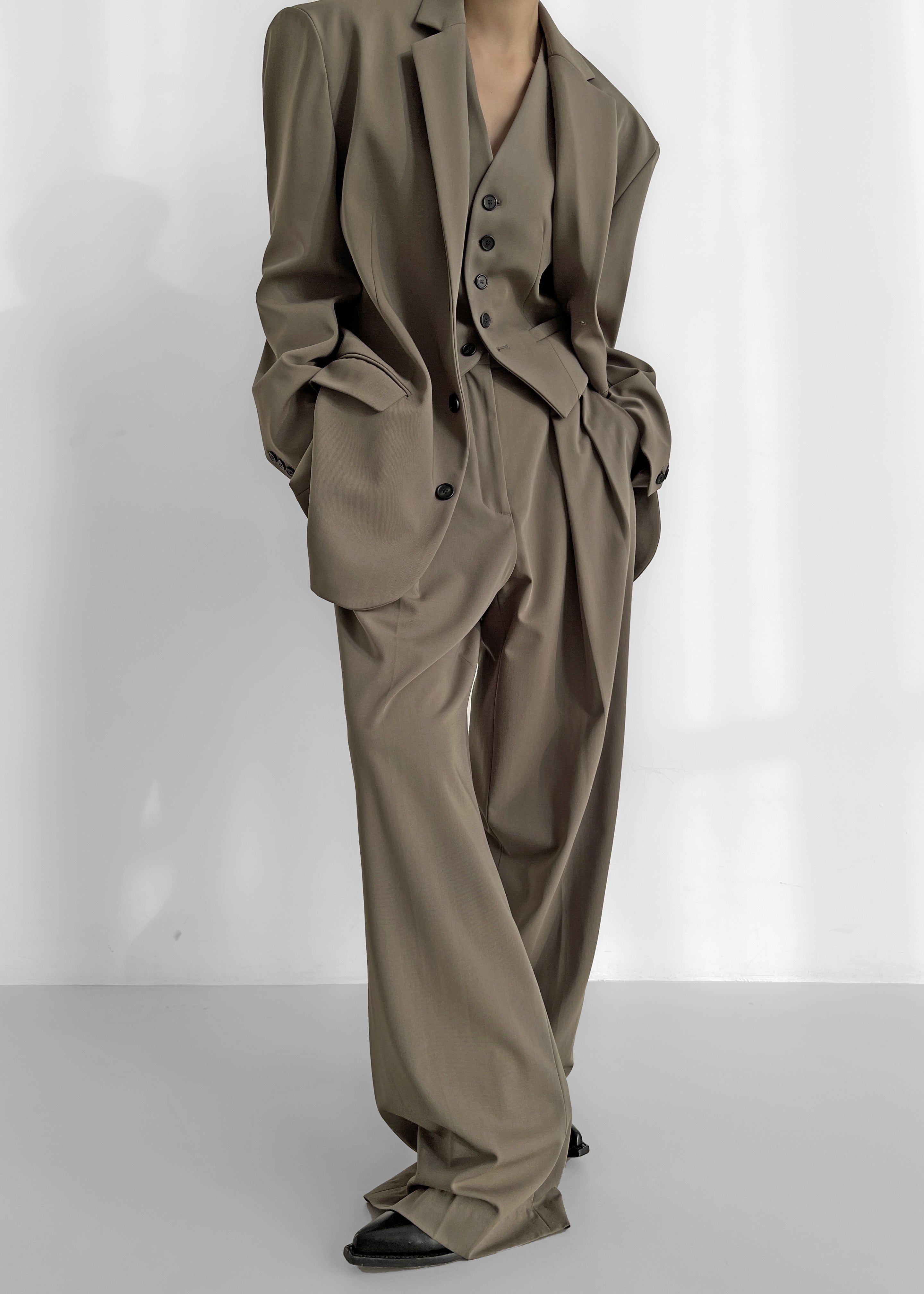 Tansy Pleated Trousers - Olive - 5