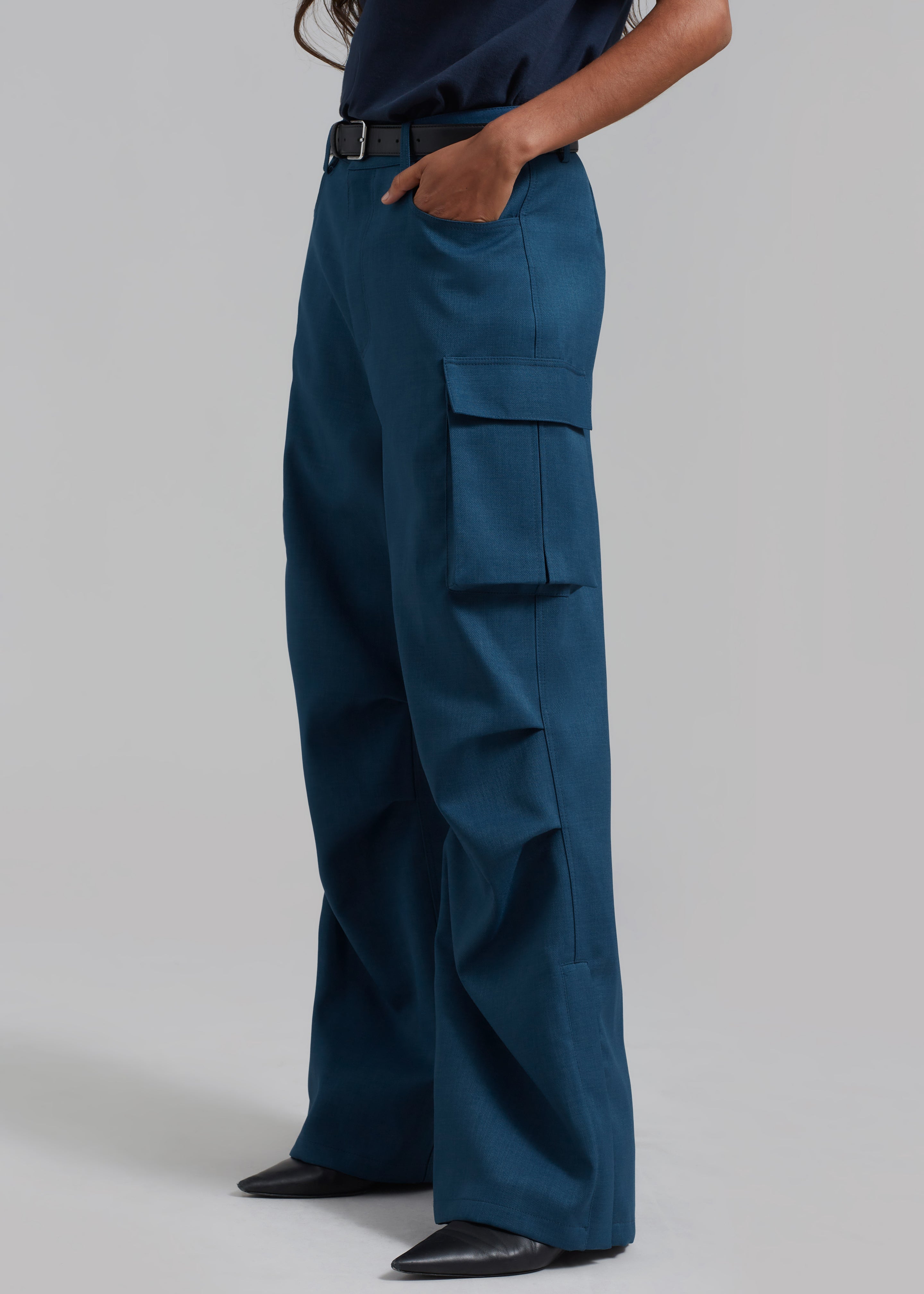 Valo Cargo Pants - Navy - 10