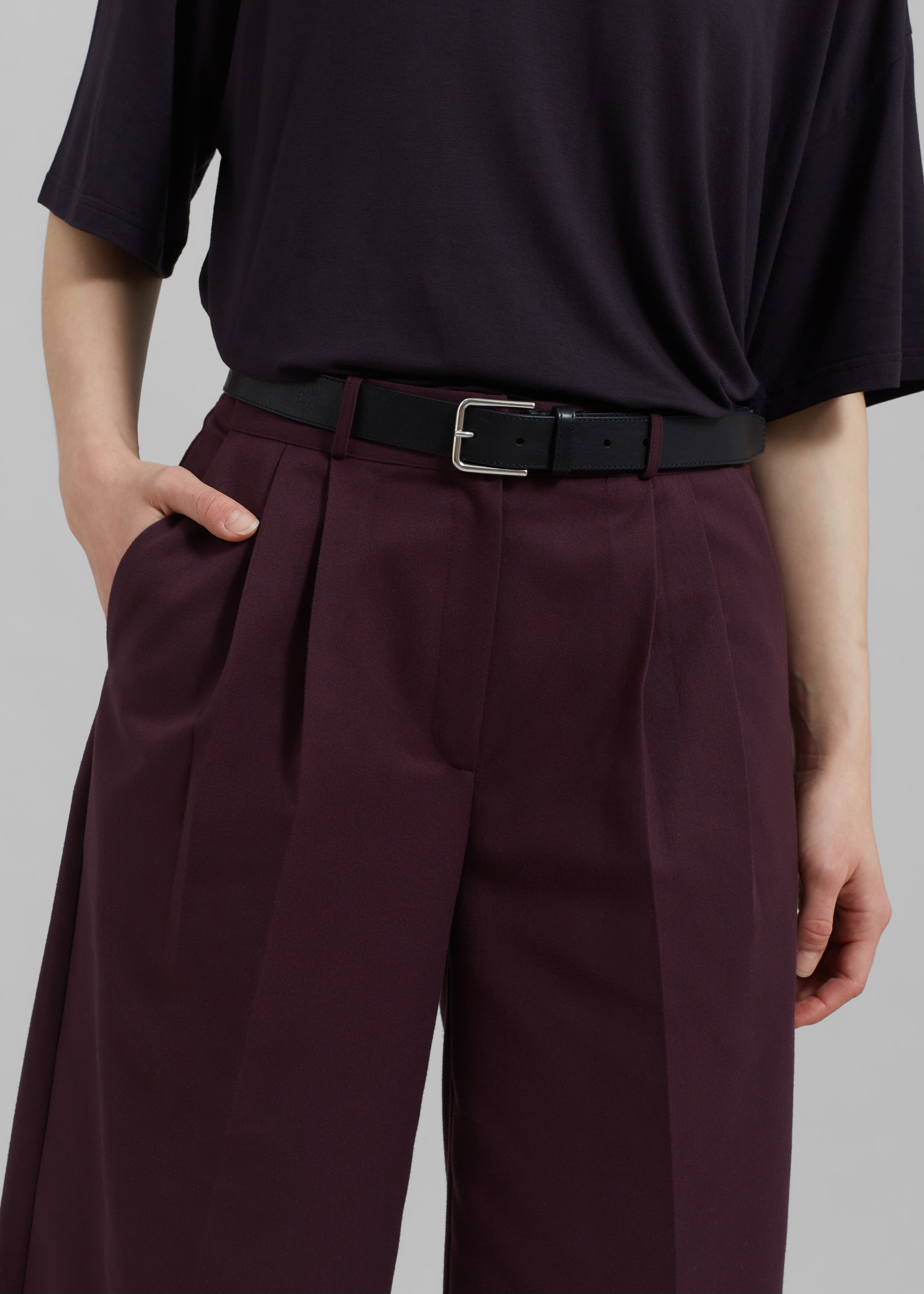Wilma Pleated Bermuda Shorts - Burgundy - 4