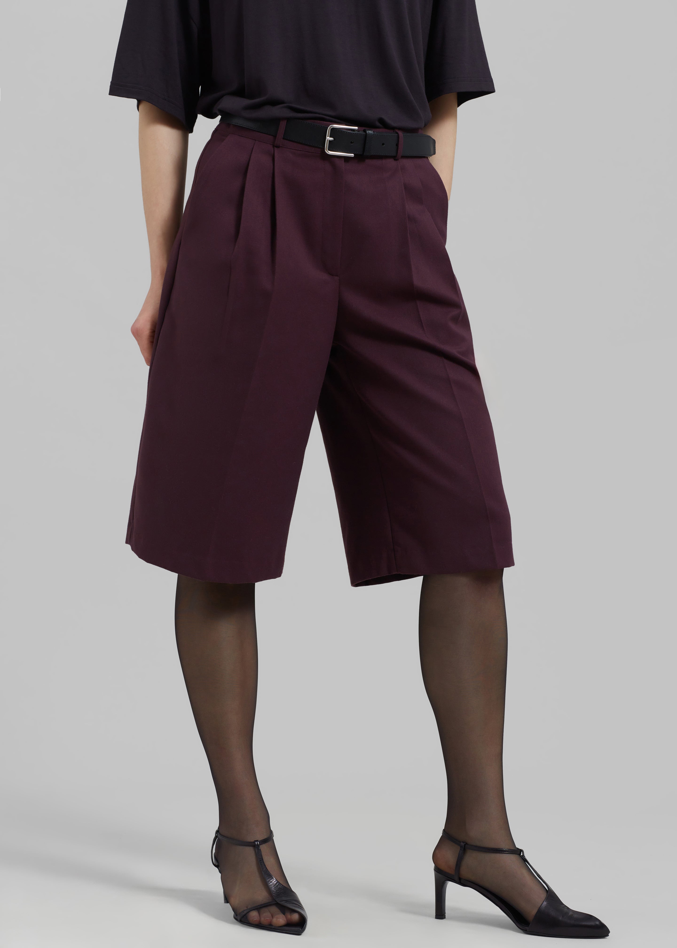 Wilma Pleated Bermuda Shorts - Burgundy - 7