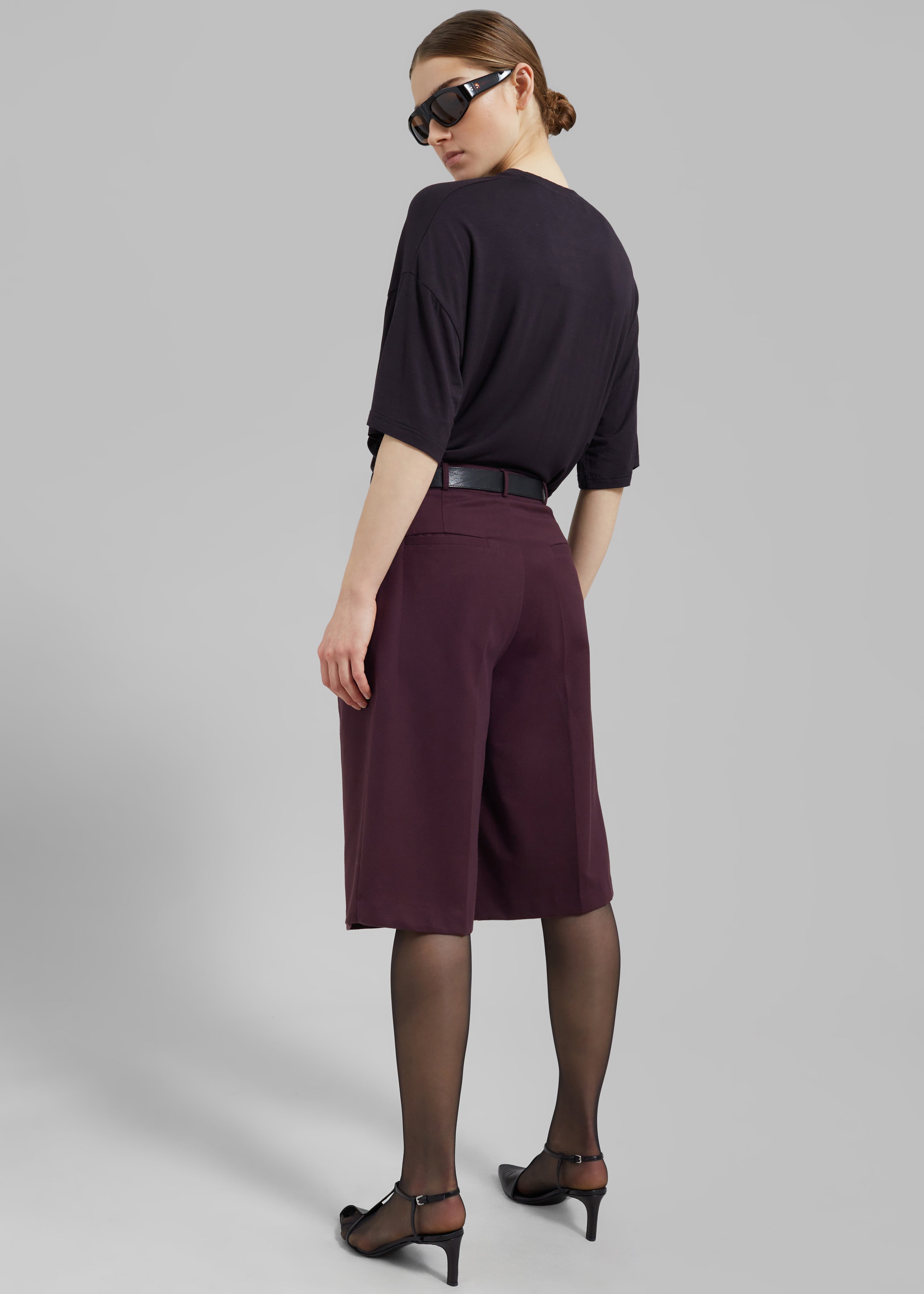 Wilma Pleated Bermuda Shorts - Burgundy - 11