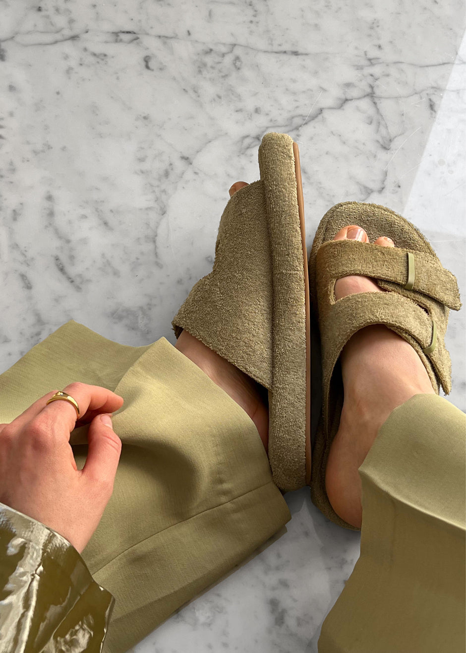 Ilio Smeraldo x TFS Terrycloth Chunky Sandal - Kaki - 6