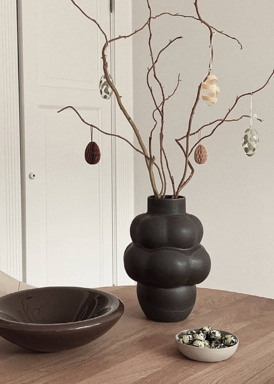 Louise Roe Balloon Vase 04 - Ceramic Mud Brown - 3