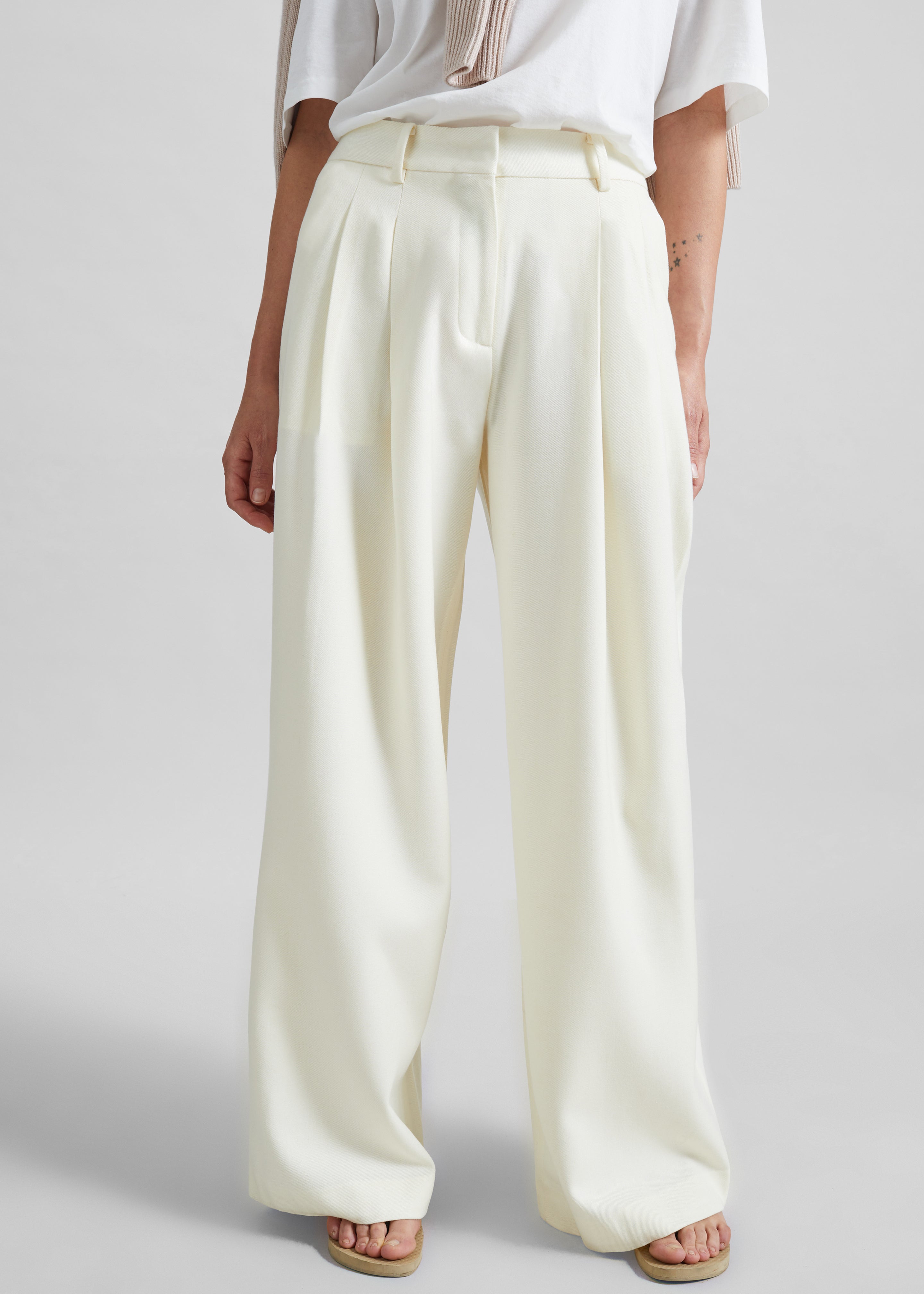 Halser Pintuck Trousers - Ivory – The Frankie Shop Europe