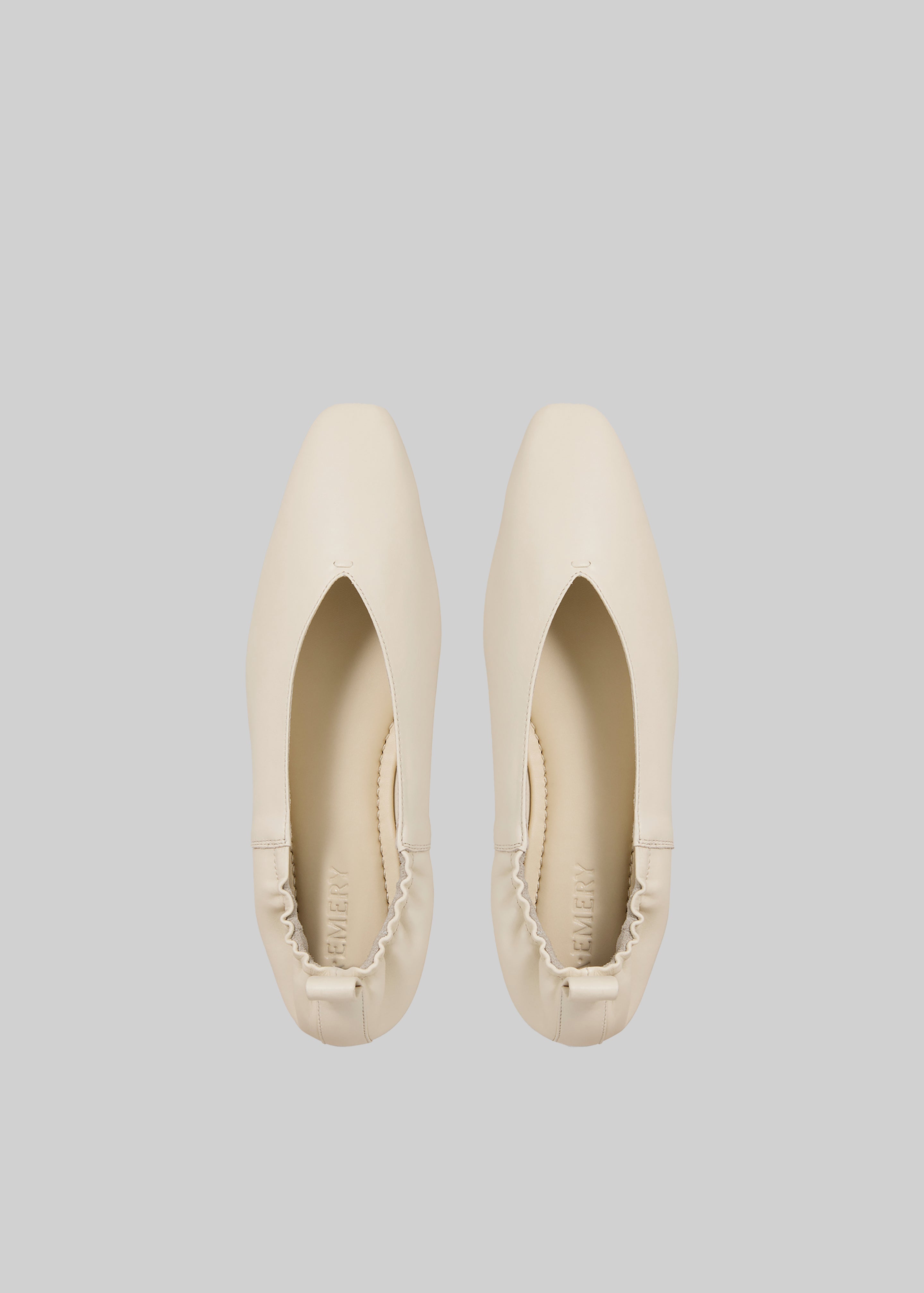 A.Emery Louis Clogs - Eggshell – Frankie Shop Europe A.Emery Louis Clogs - Eggshell – Frankie Shop Europe