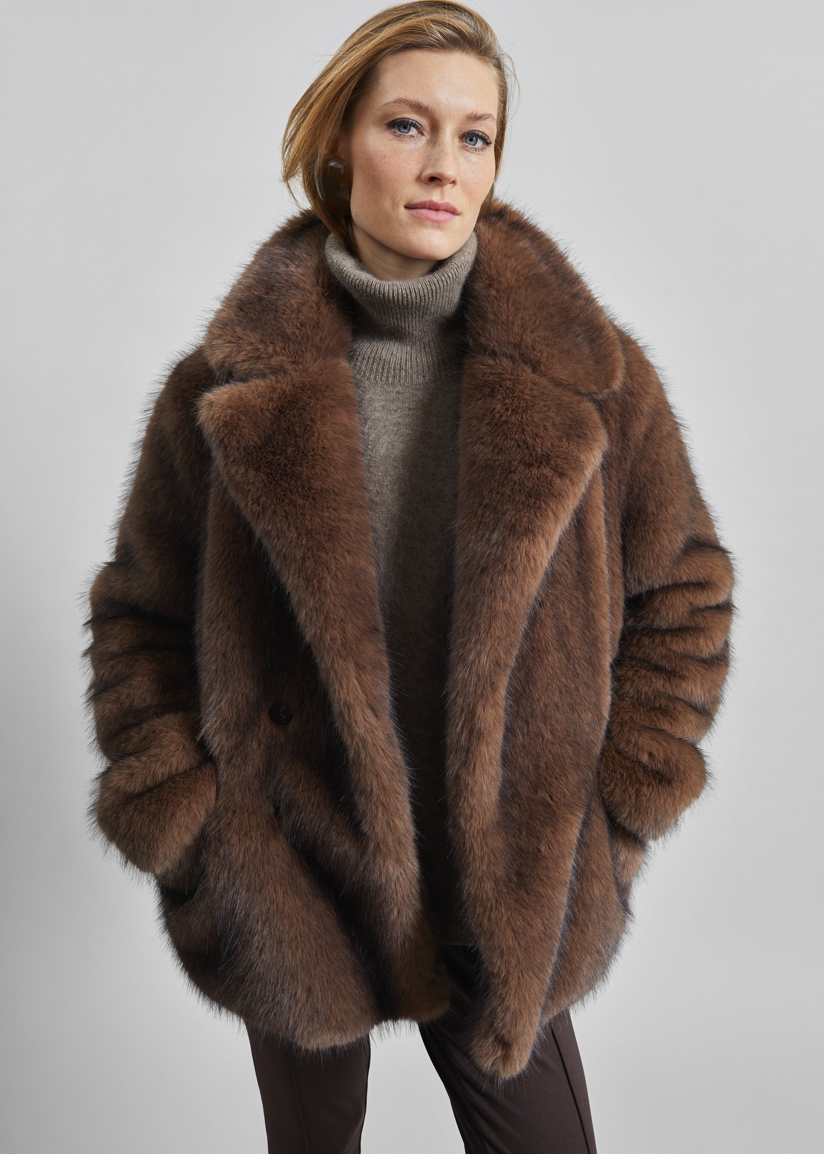Joni Faux Fur Coat - Dark Camel – The Frankie Shop Europe