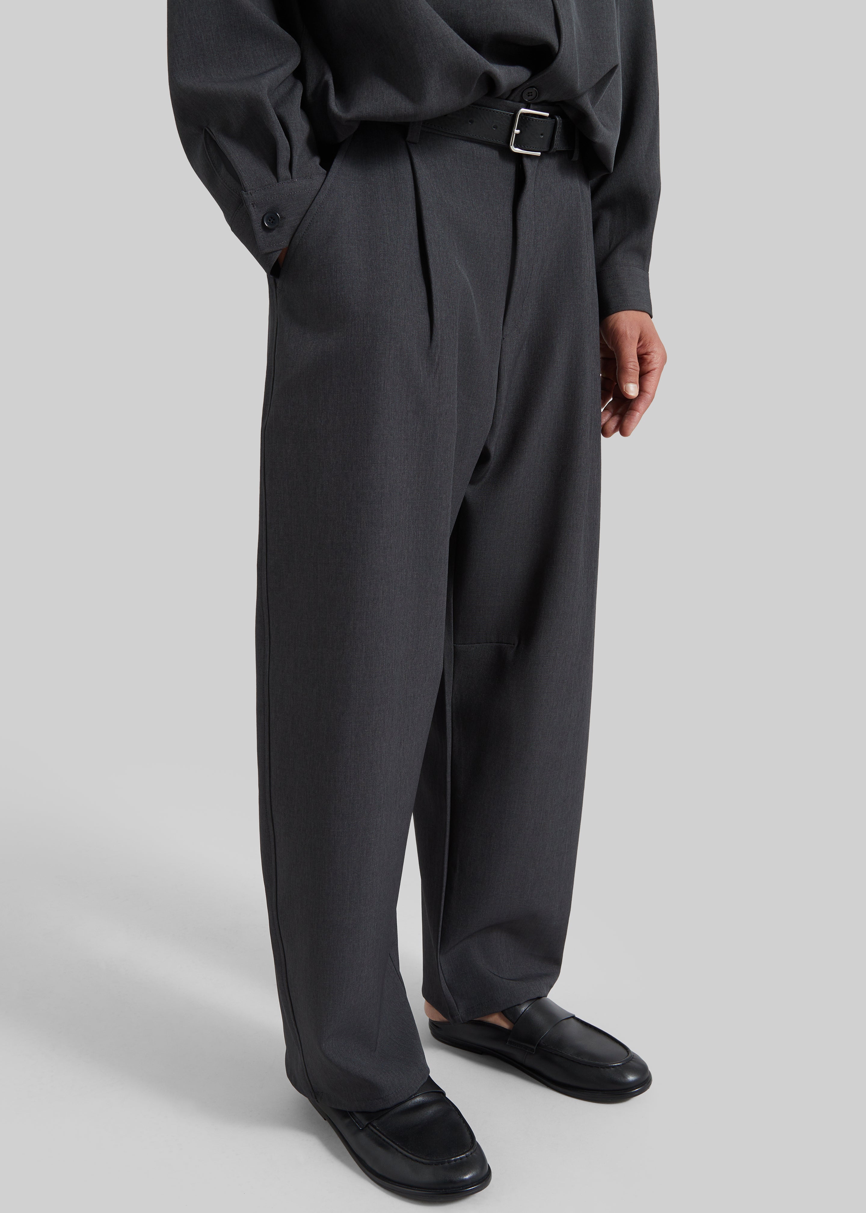 Alessio Straight Trousers - Charcoal - 2