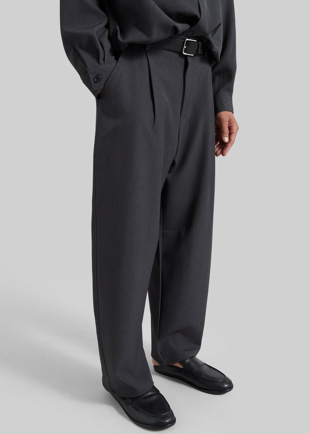Beo Wool Flannel Suit Pants - Charcoal – The Frankie Shop Europe