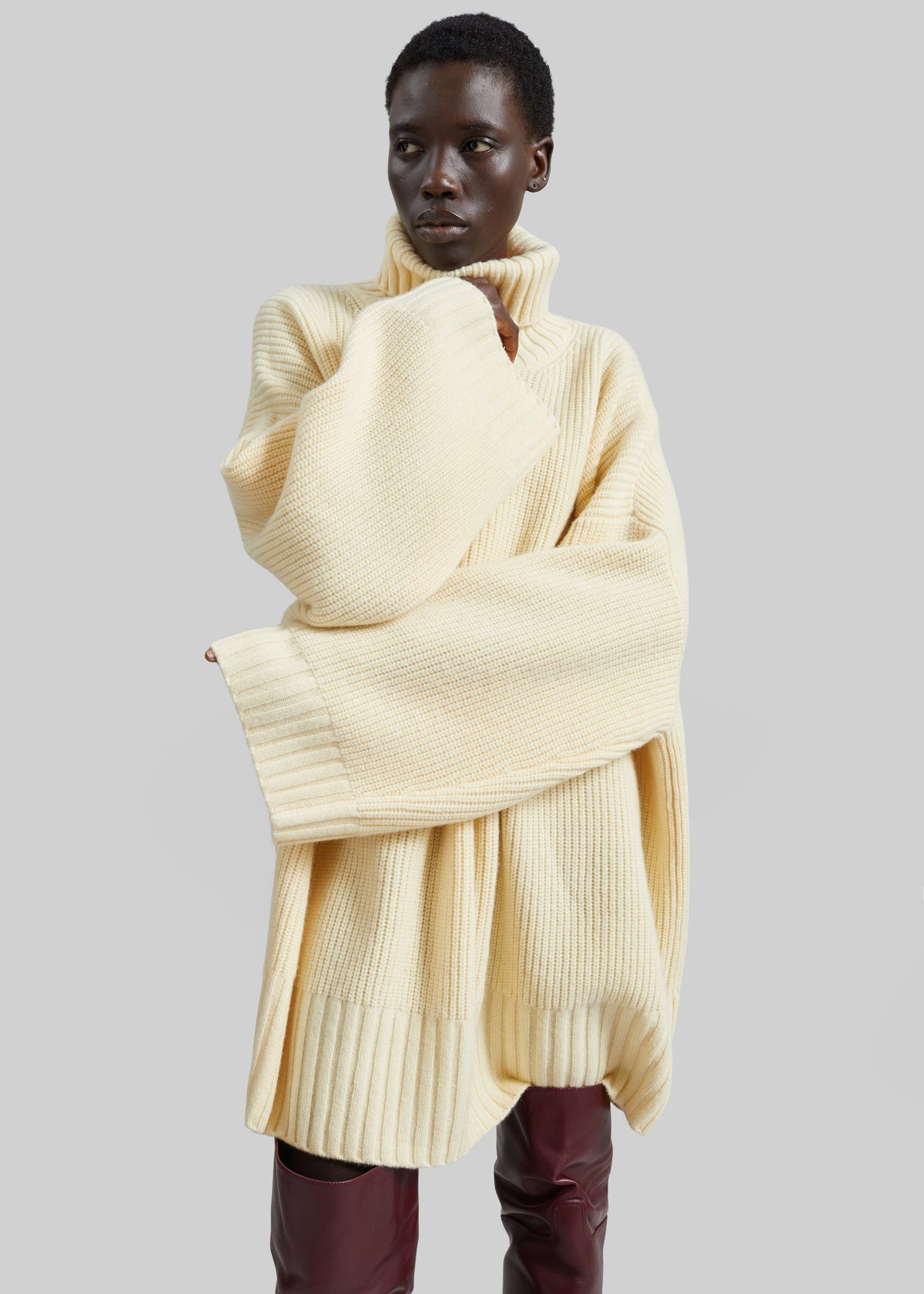 Alira Knit Brooch Dress - Pale Yellow