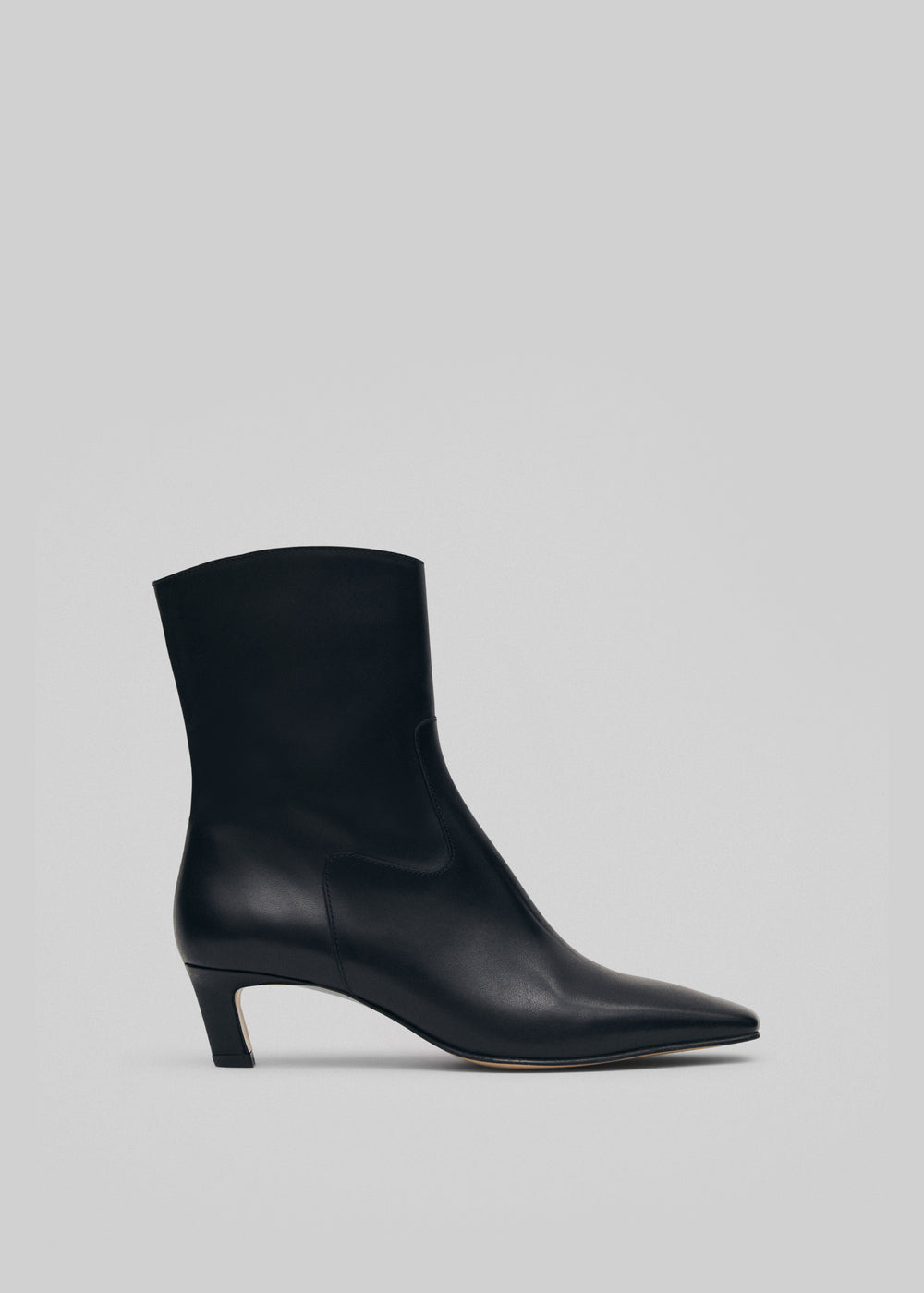 Alohas Nash Leather Ankle Boots - Black