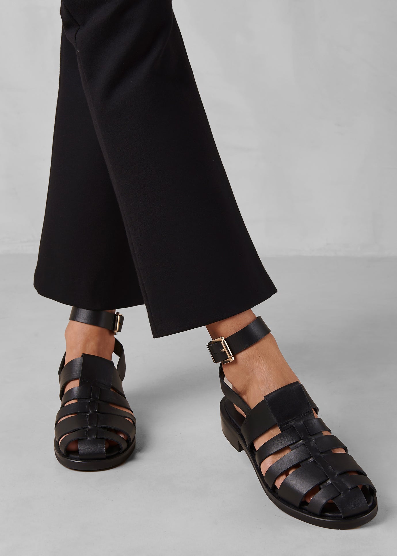 Alohas Perry Leather Sandals - Black