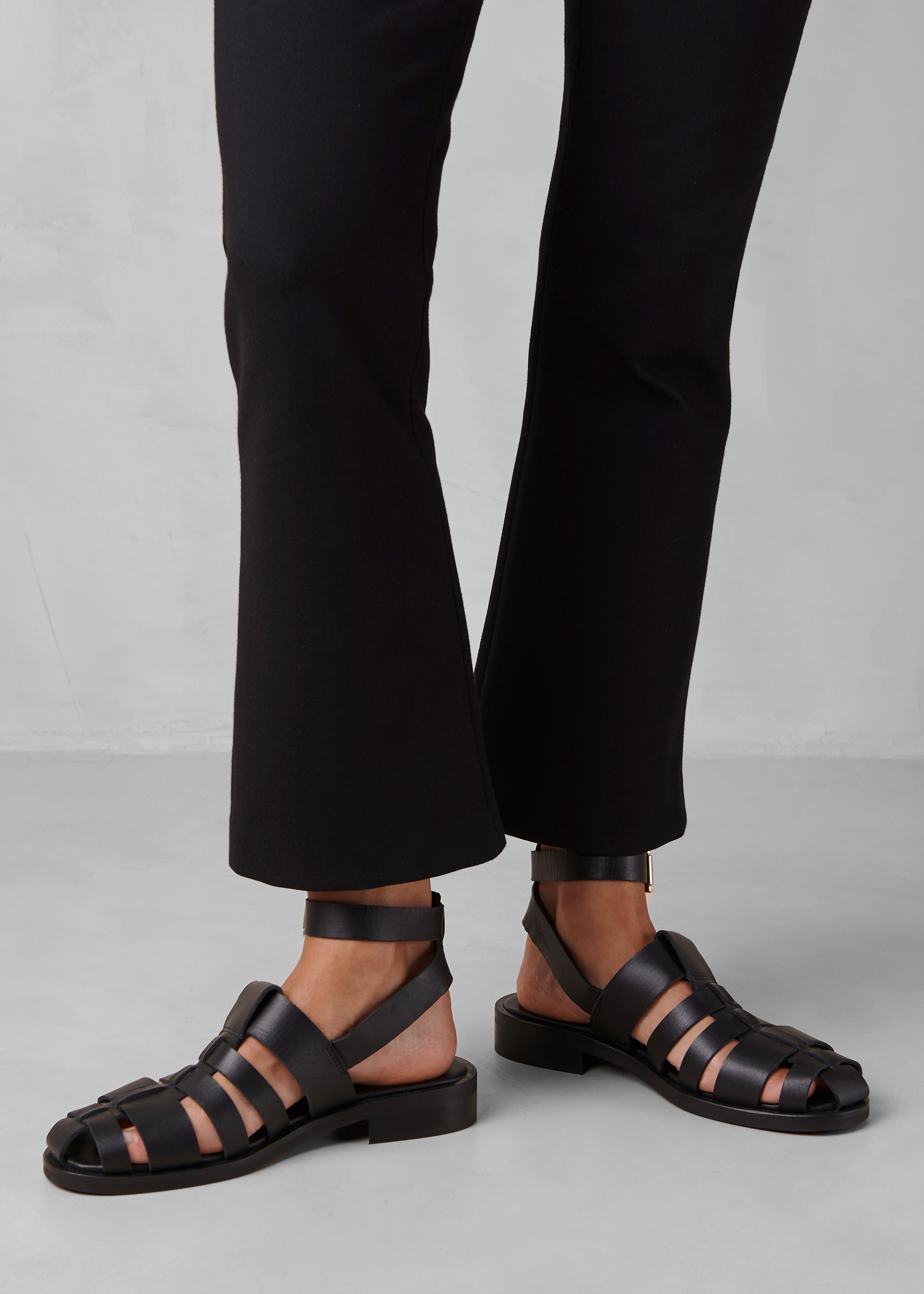 Alohas Perry Leather Sandals - Black - 5