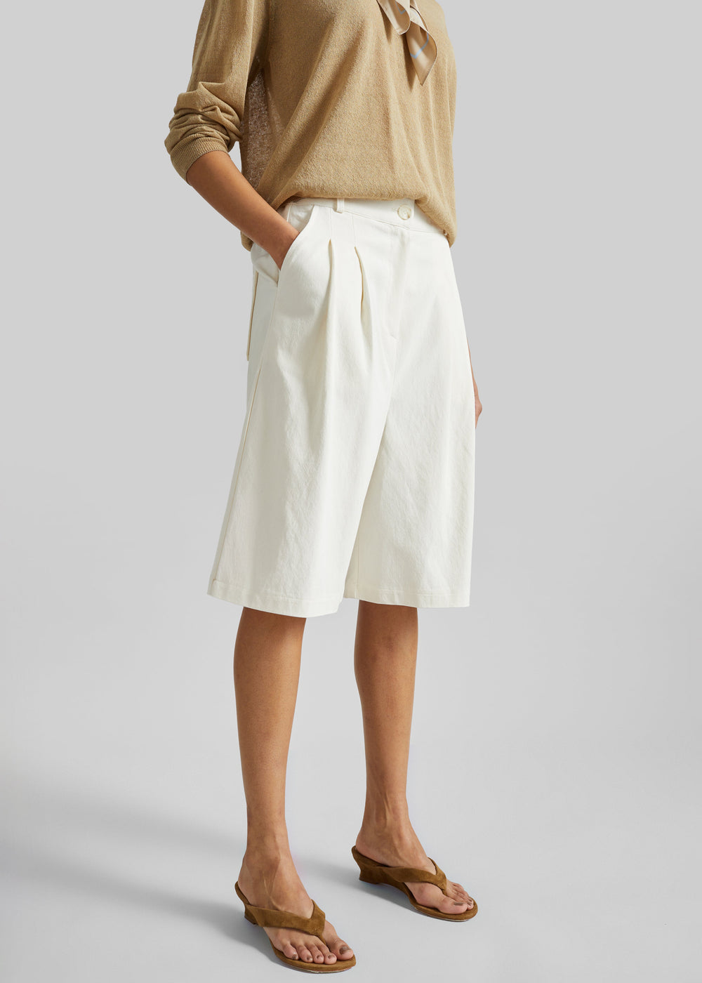 Altea Pleated Bermuda Shorts - Ivory - 1