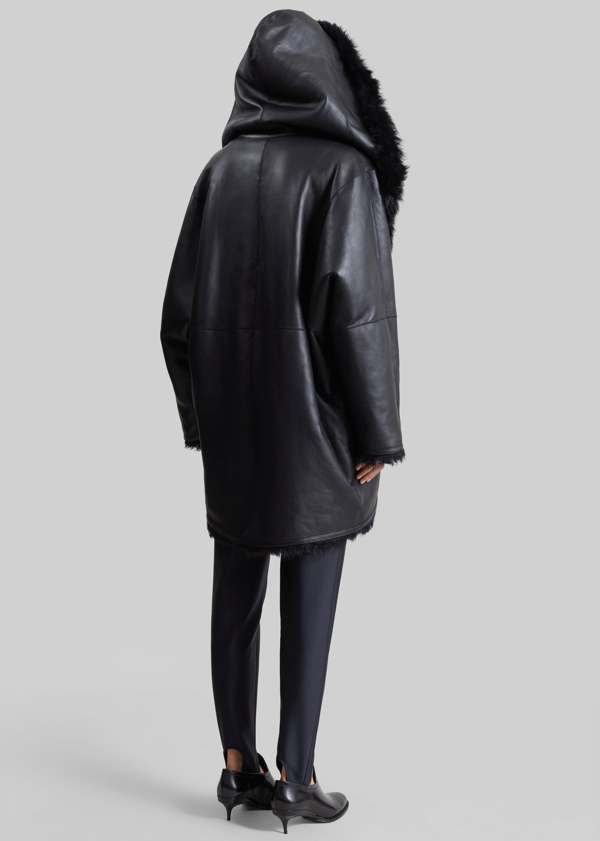 Cappotto corto Ambra in shearling con cappuccio - Nero