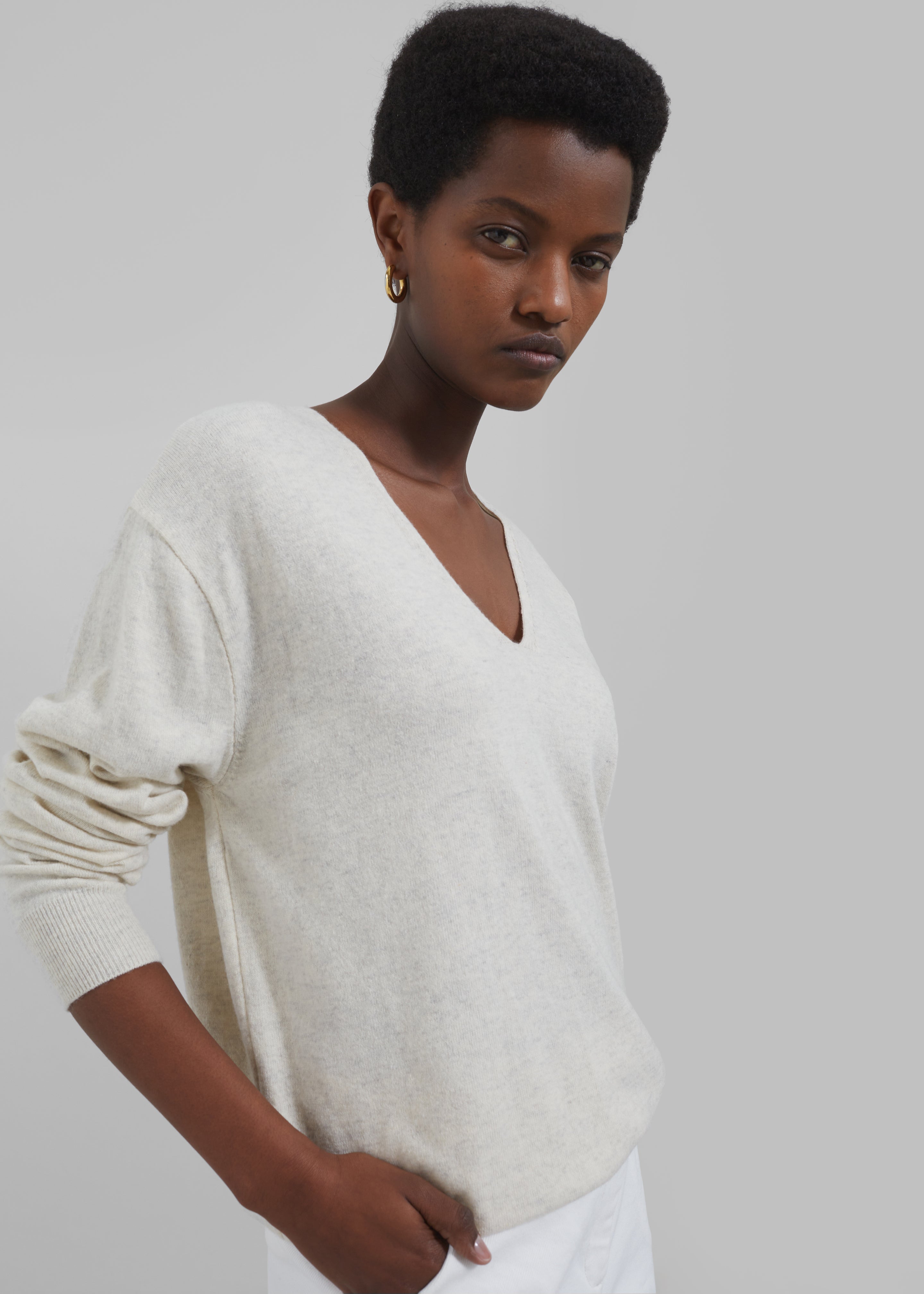 Ames V Neck Sweater - Oat Melange - 8