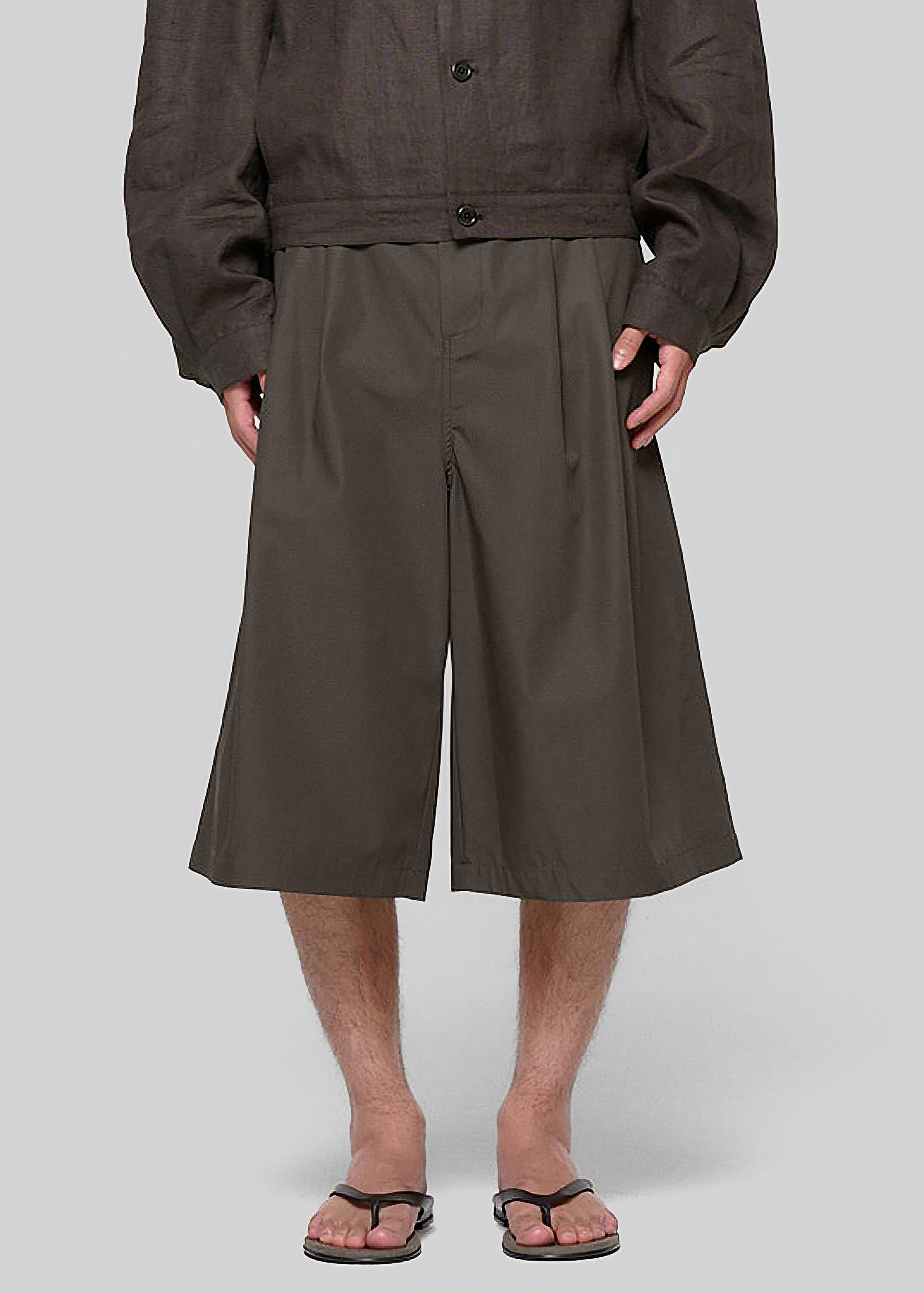 Amomento Two Tuck Wide Shorts - Brown - 1