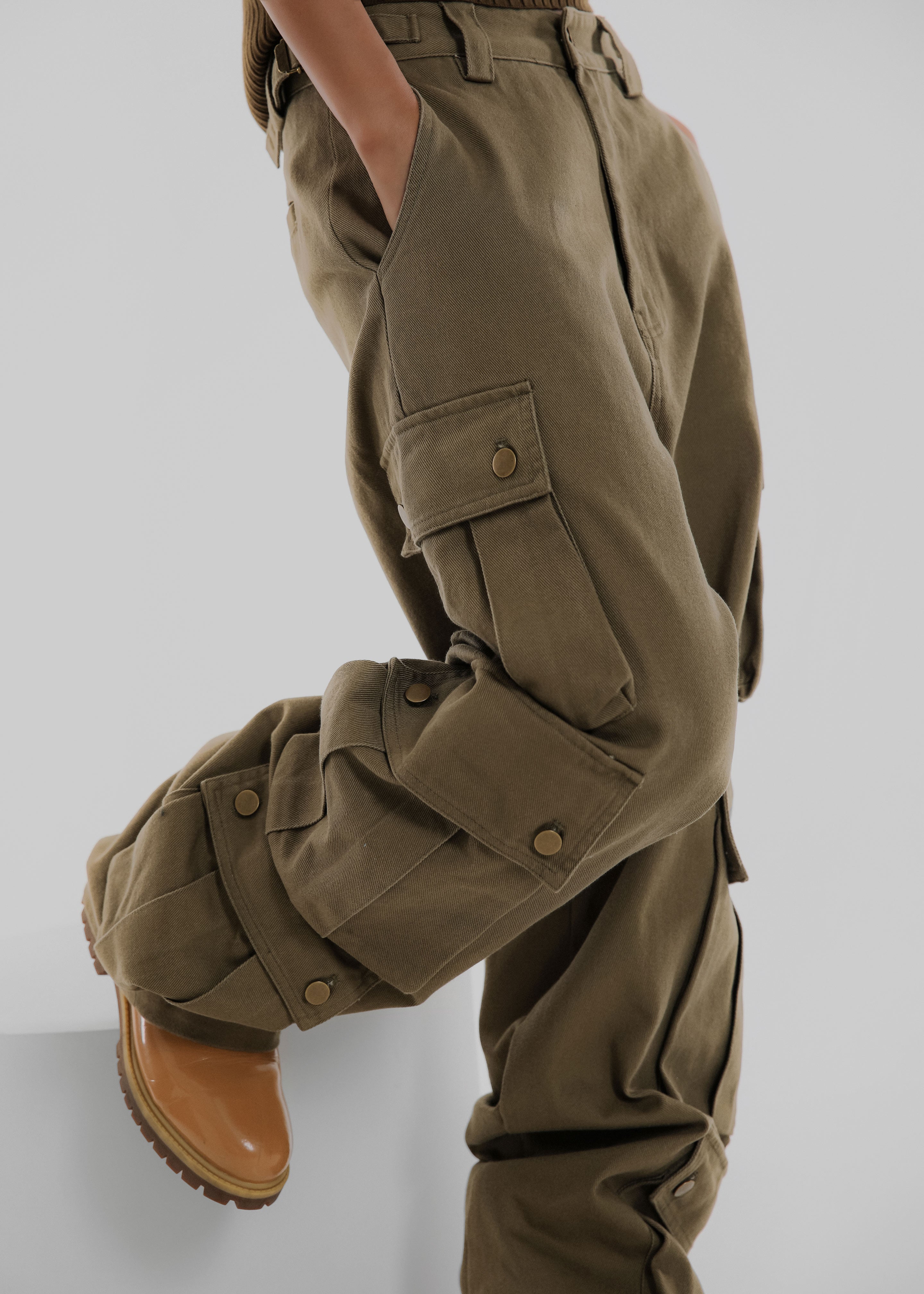 Arlon Cargo Pants - Khaki - 7