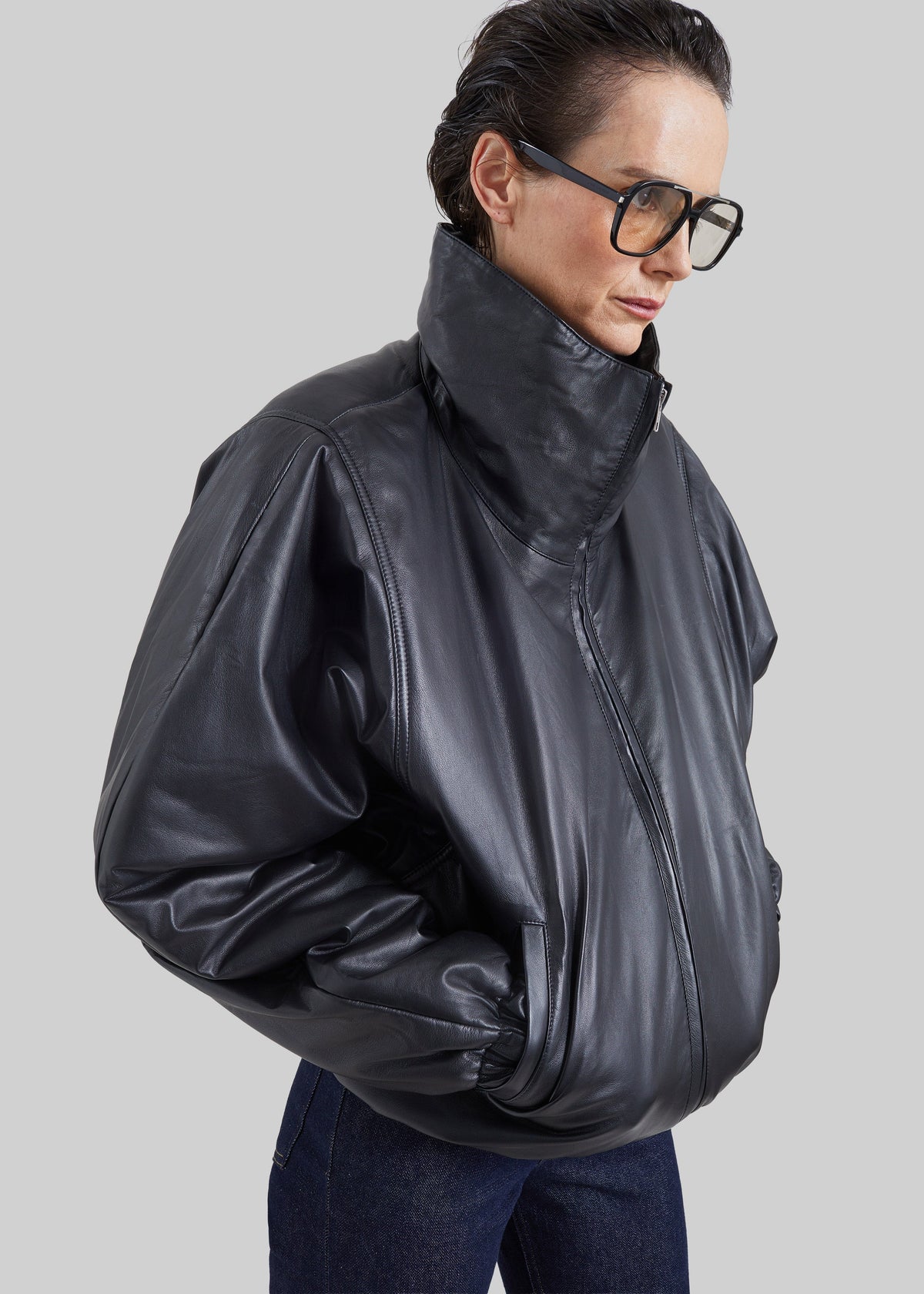 Bomber Assissi in pelle con collo a imbuto - Nero