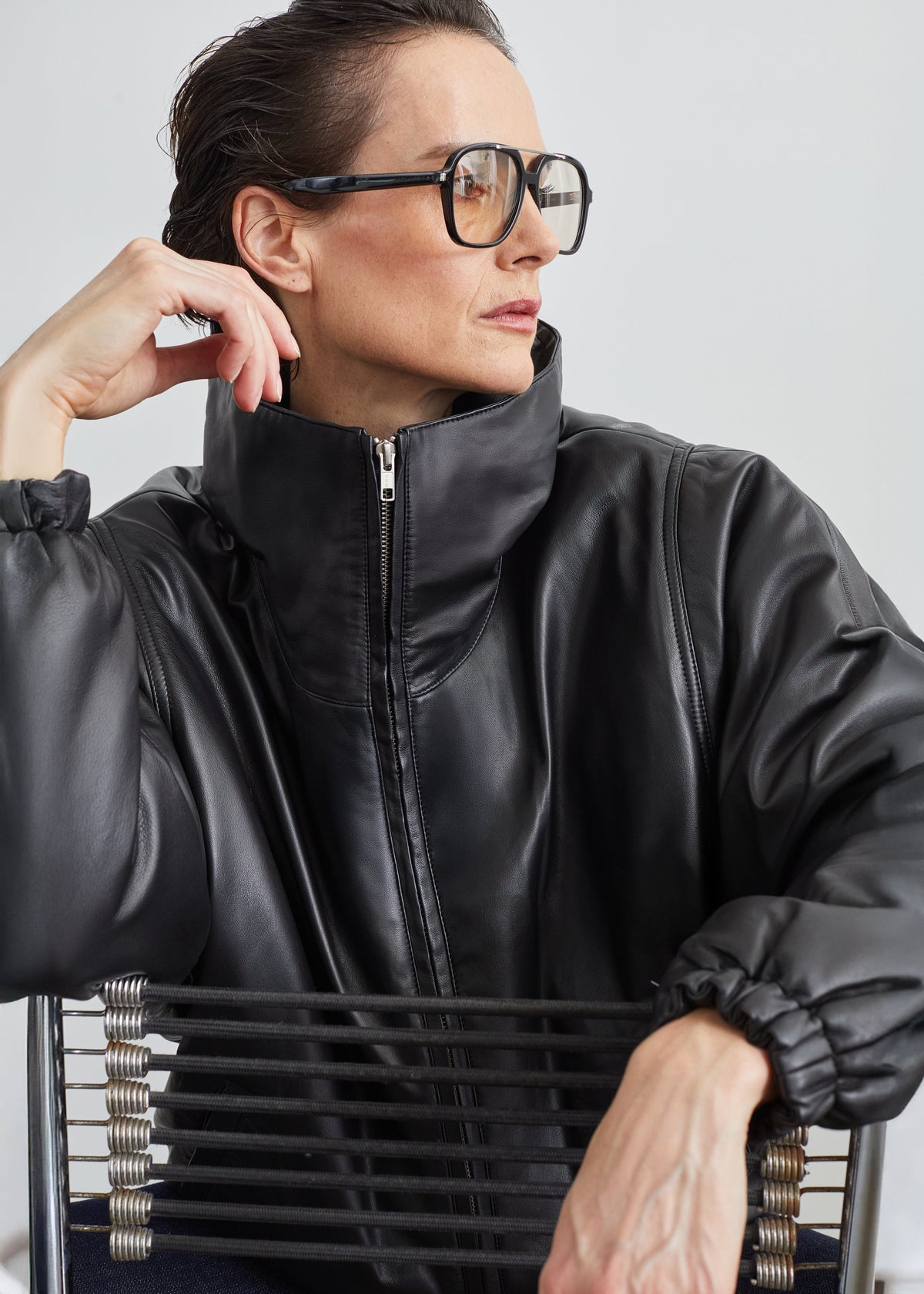 Bomber Assissi in pelle con collo a imbuto - Nero