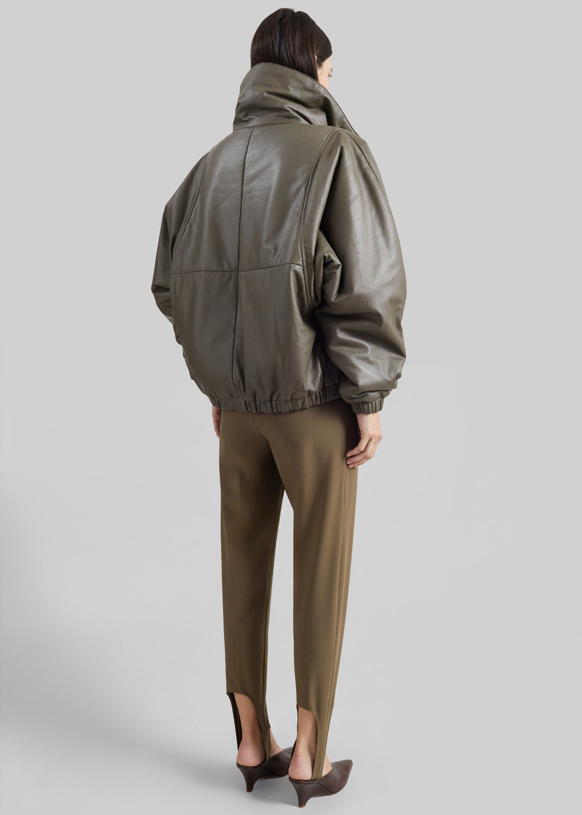 Bomber Assissi in pelle con collo a imbuto - Verde oliva scuro