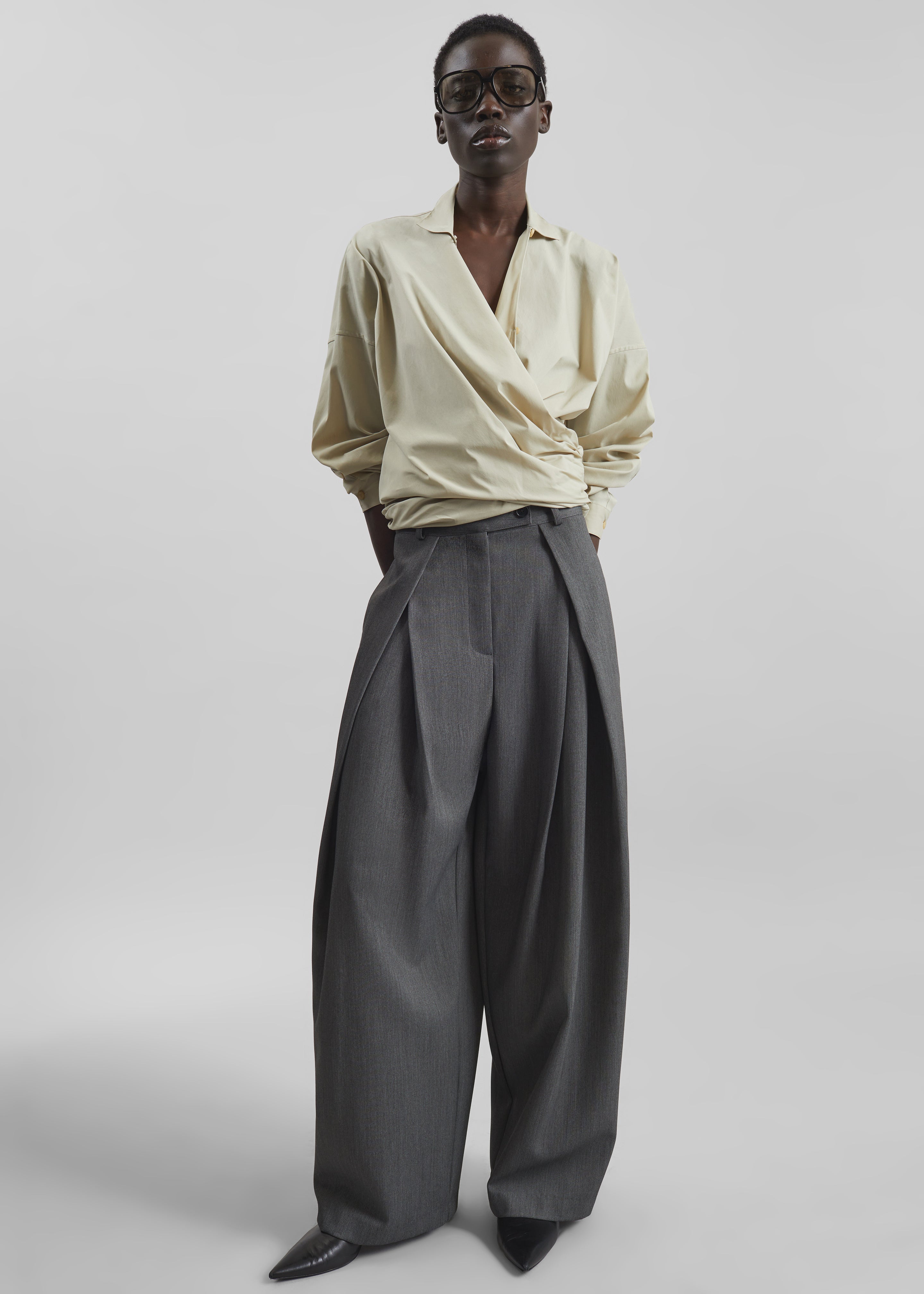 Avray Pleated Trousers - Grey - 1