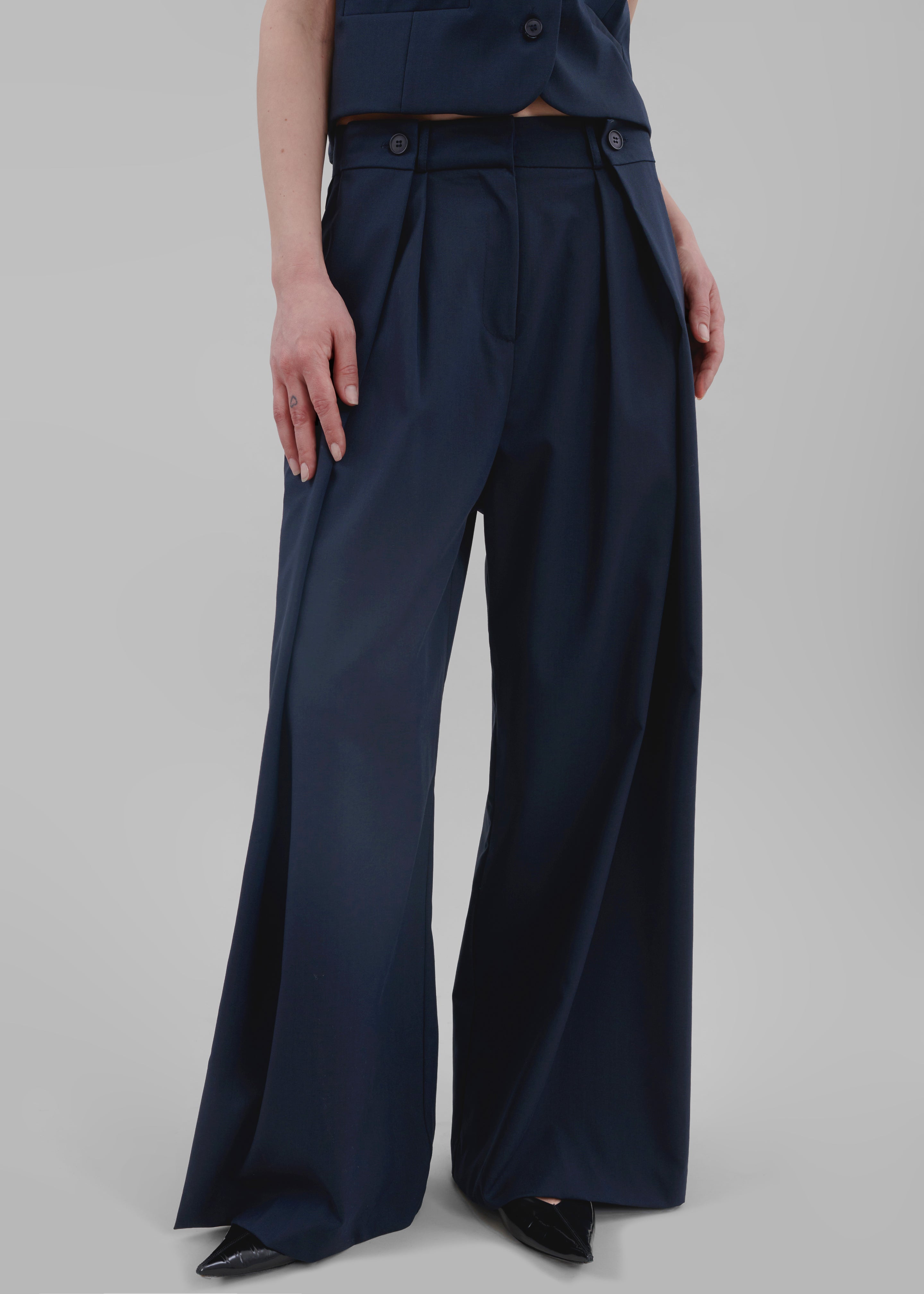 Ayah Pleated Trousers - Navy - 4