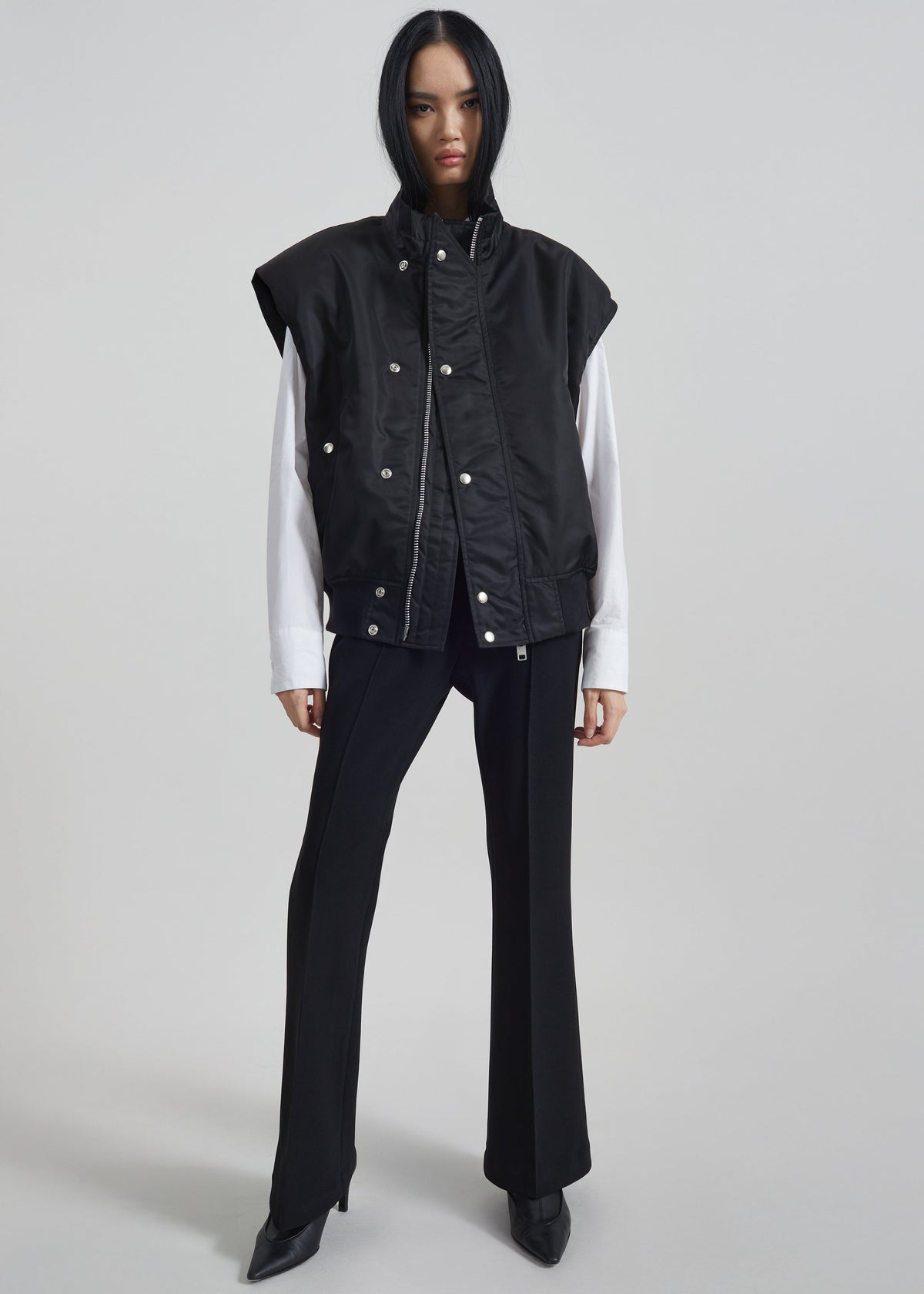 Aysen Sleeveless Bomber Jacket - Black - 5