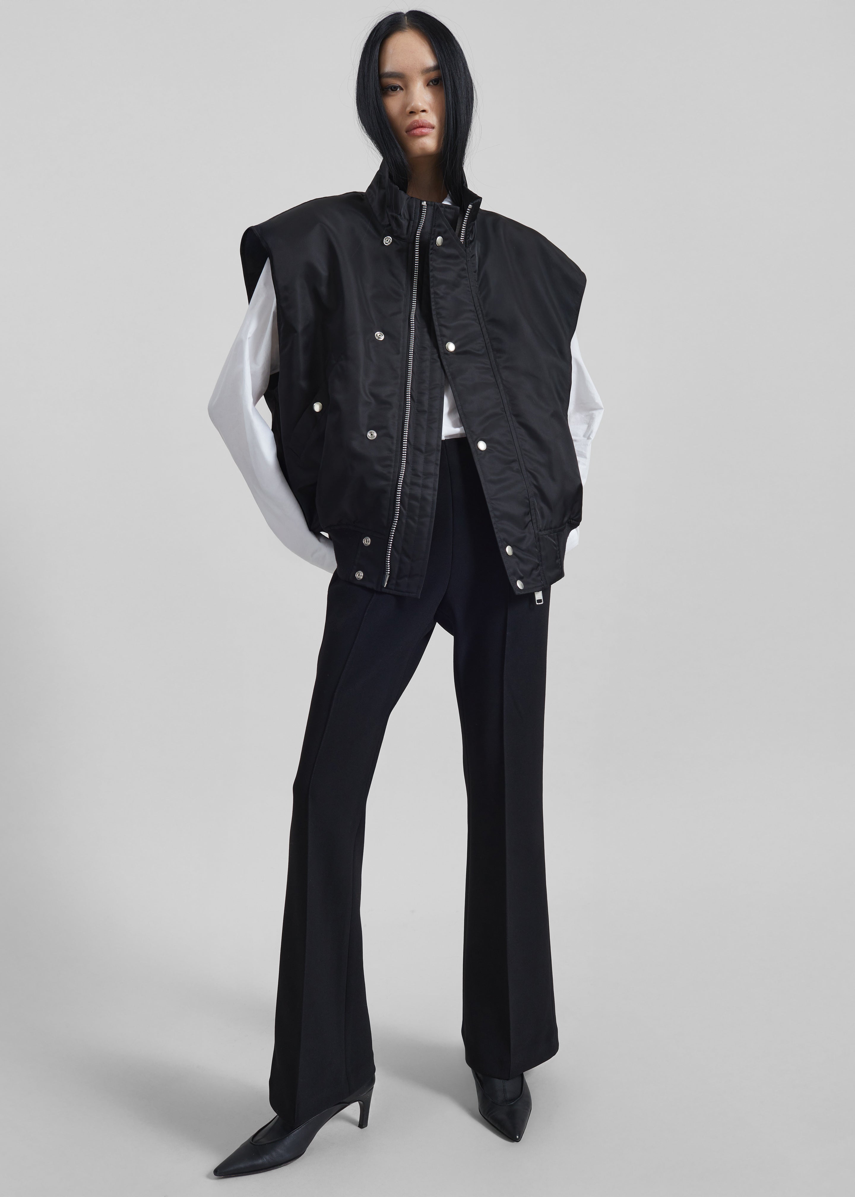 Aysen Sleeveless Bomber Jacket - Black - 4