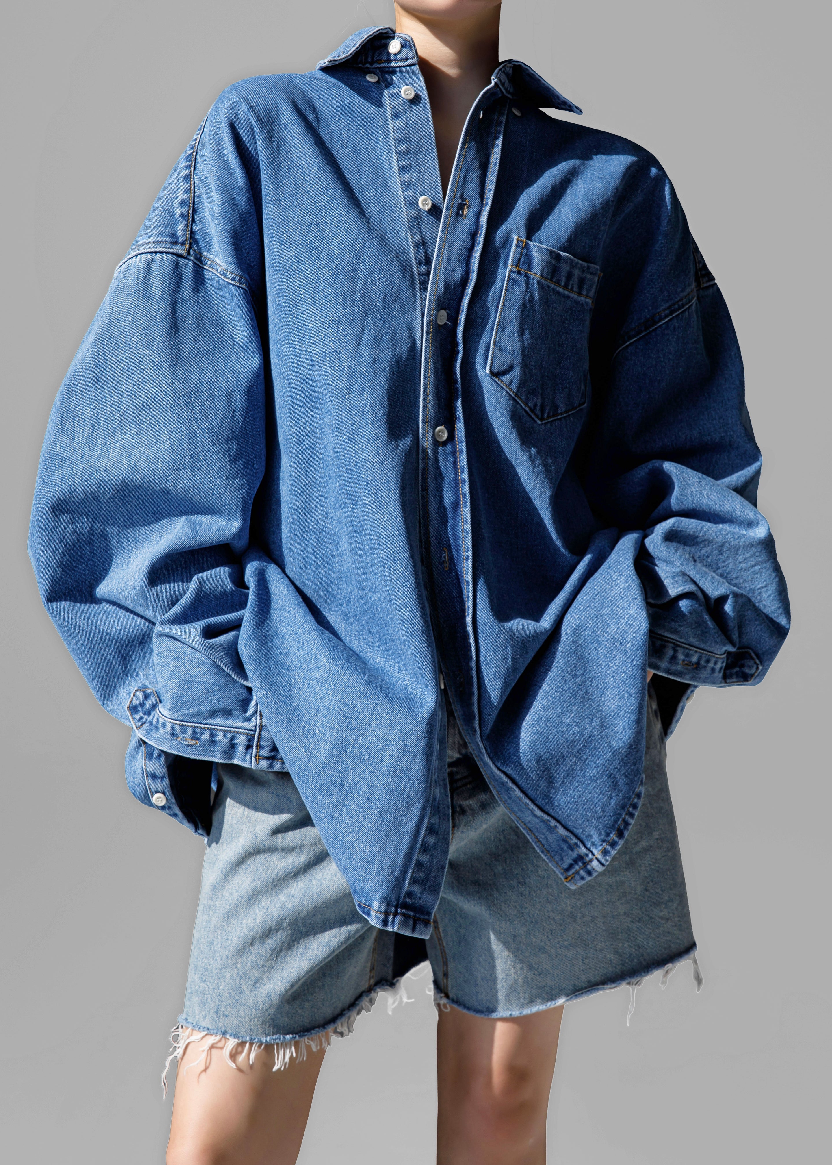 Belvis Oversized Denim Shirt - Medium Wash – The Frankie Shop Europe