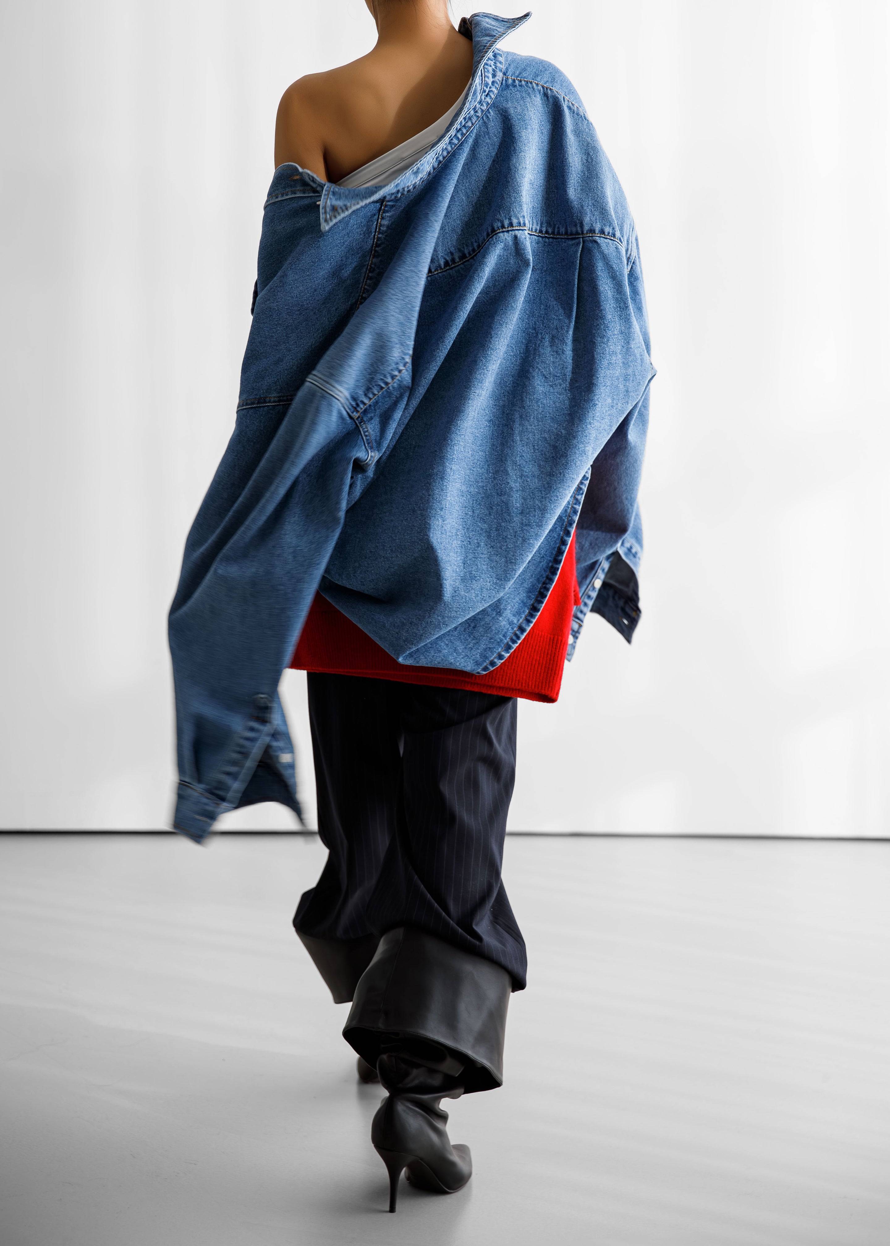 Belvis Oversized Denim Shirt - Medium Wash – The Frankie Shop Europe