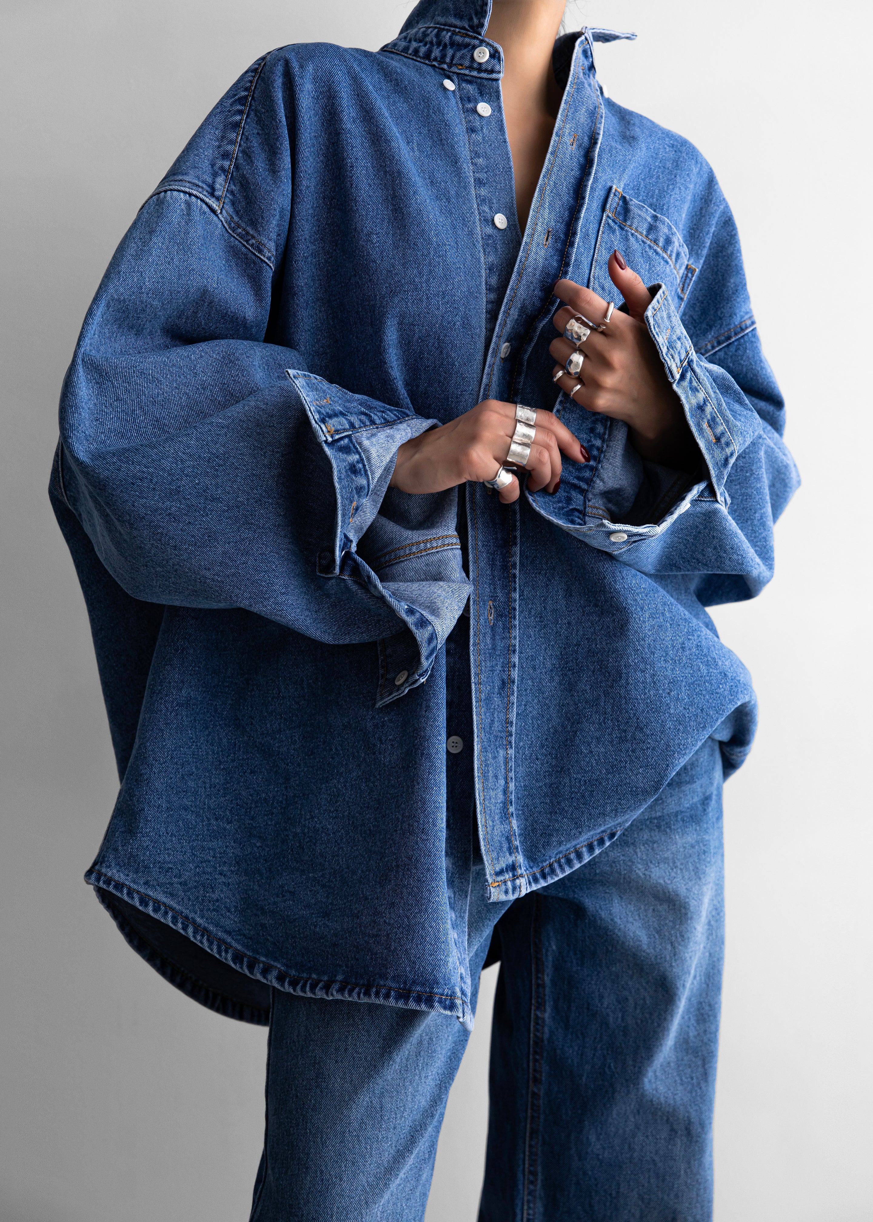 Belvis Oversized Denim Shirt - Medium Wash – The Frankie Shop Europe